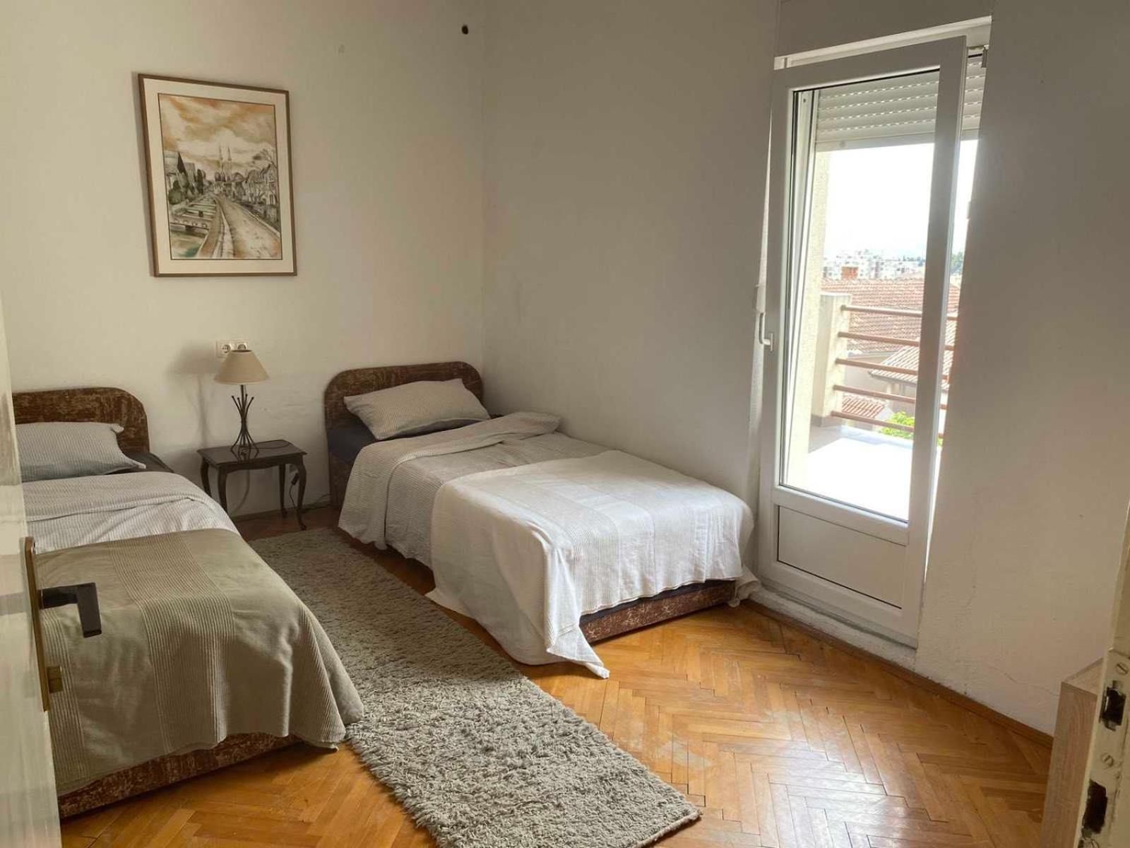 Fig City Apartment