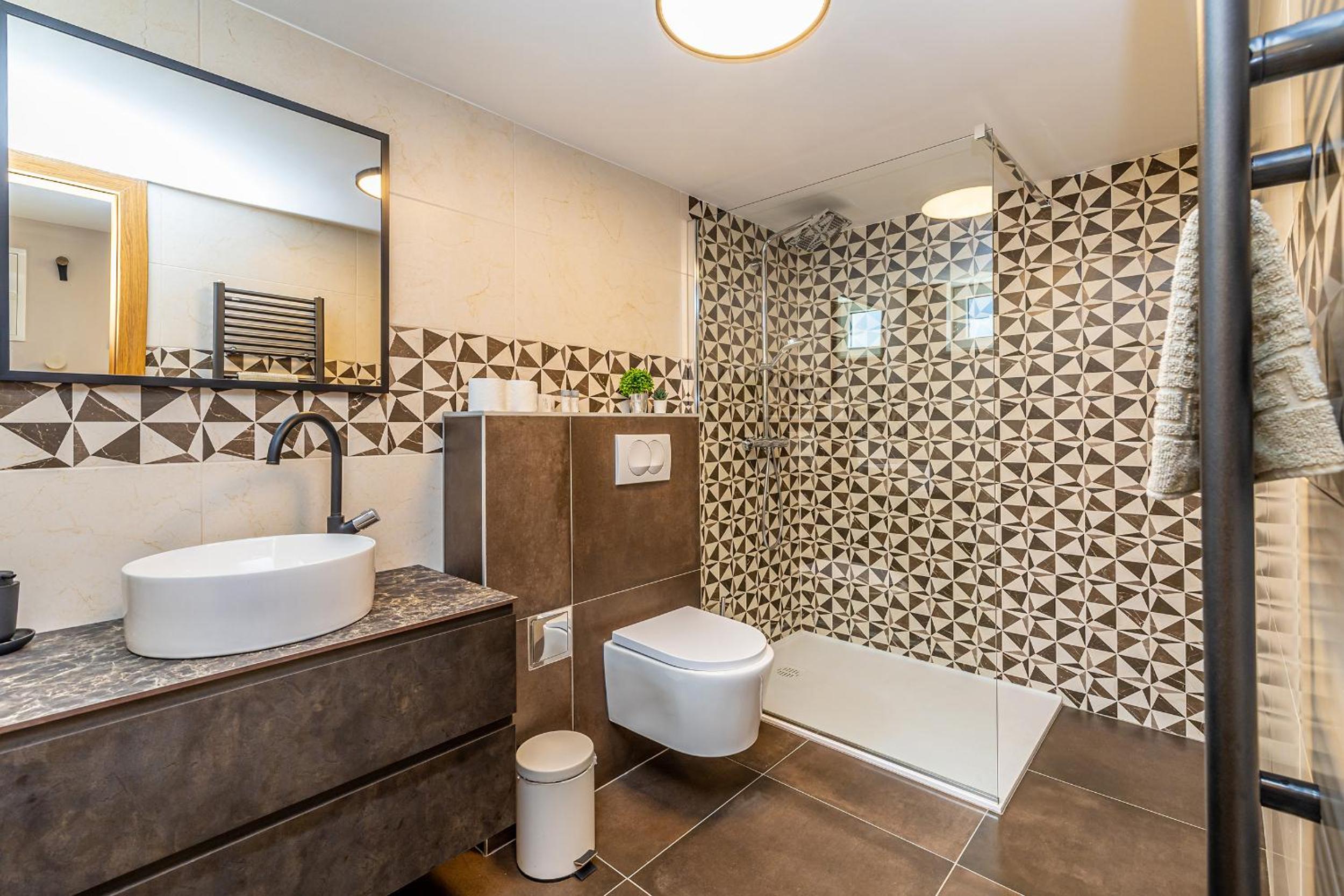Apartman SIORA s privatnim grijanim bazenom