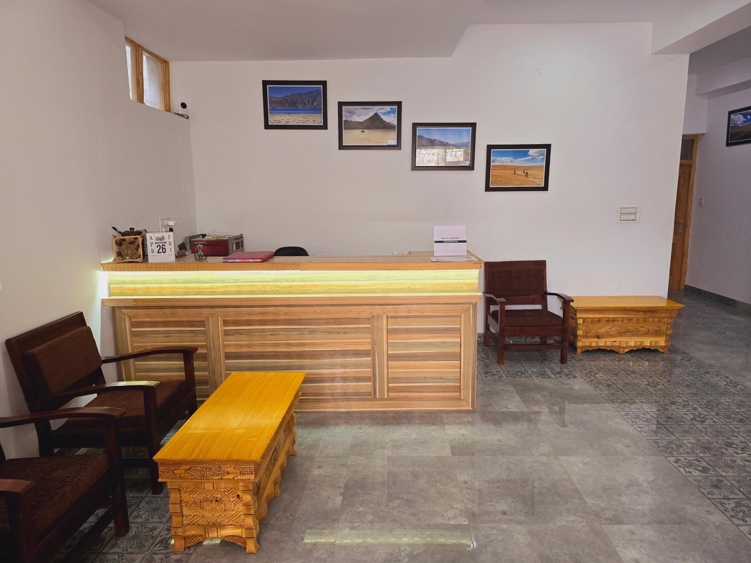 Lobby & Reception