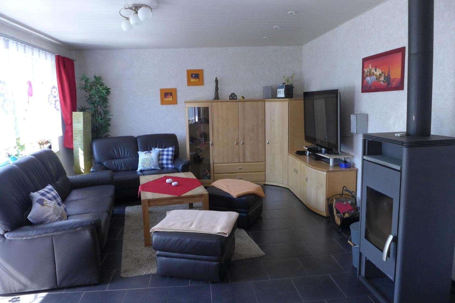Gemütliches Ferienhaus am Deich mit Gartenzimmer