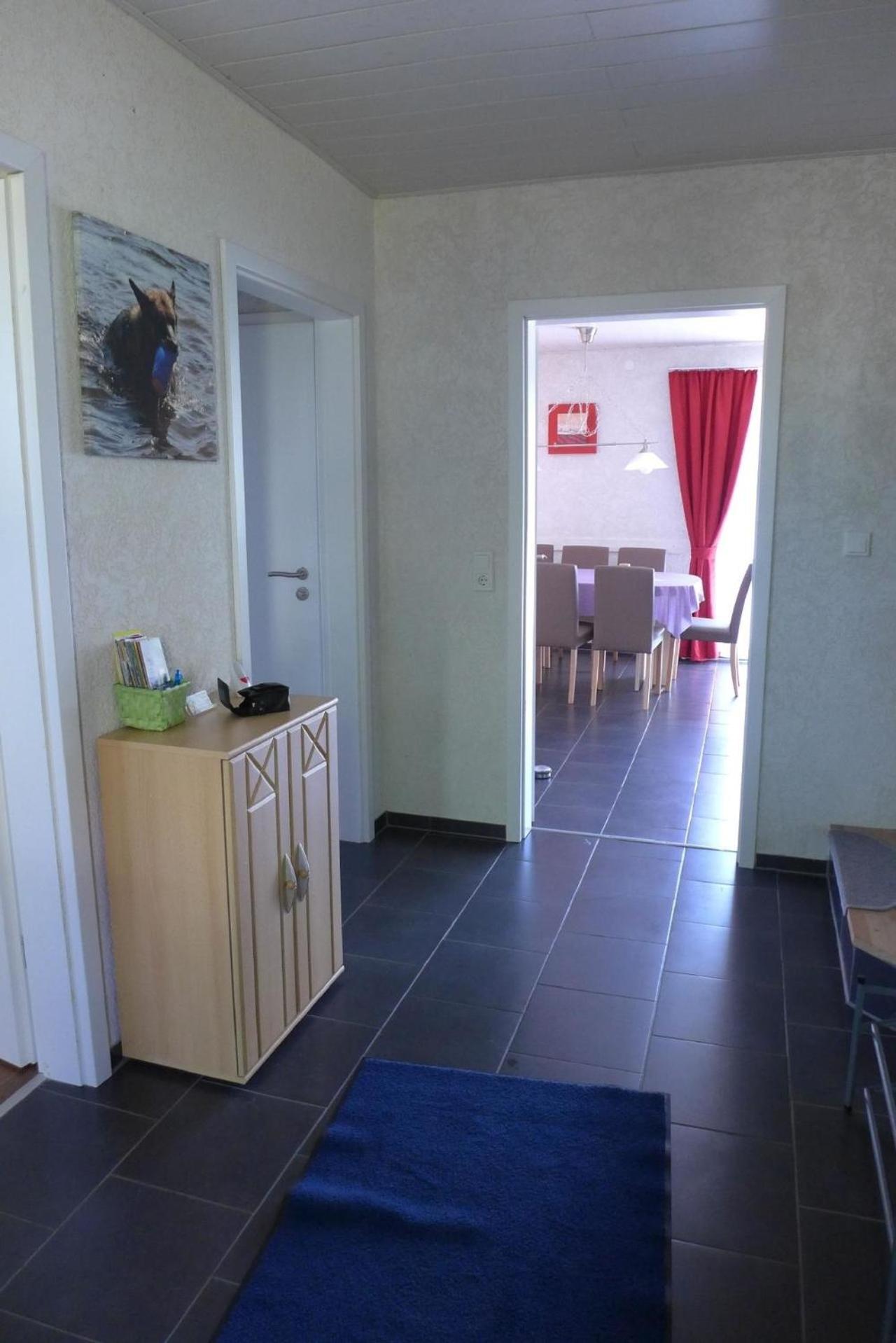 Gemütliches Ferienhaus am Deich mit Gartenzimmer