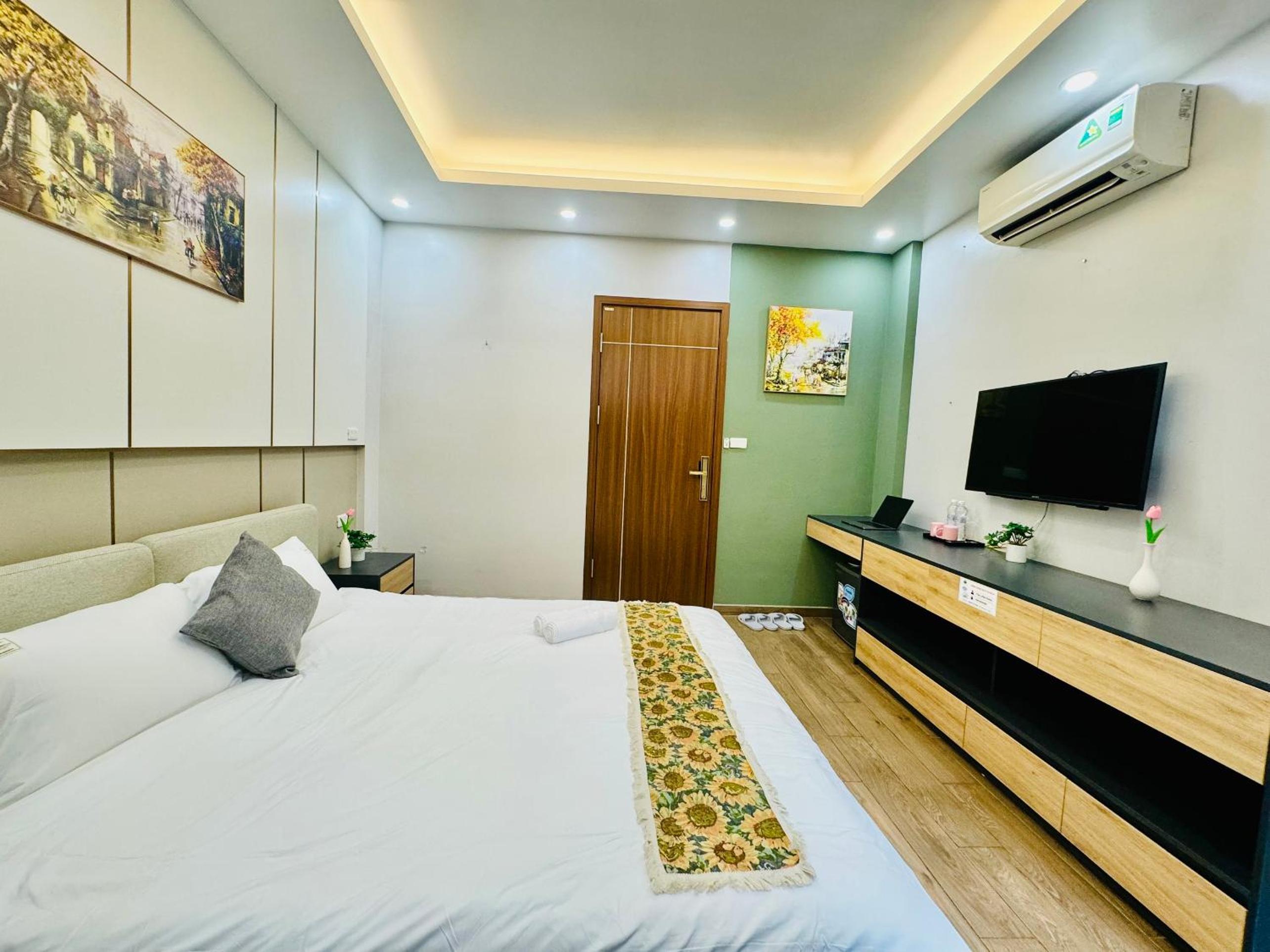 Cancel - Đường Thành - Sunny home - Ancient Street view - Hoan Kiem lake