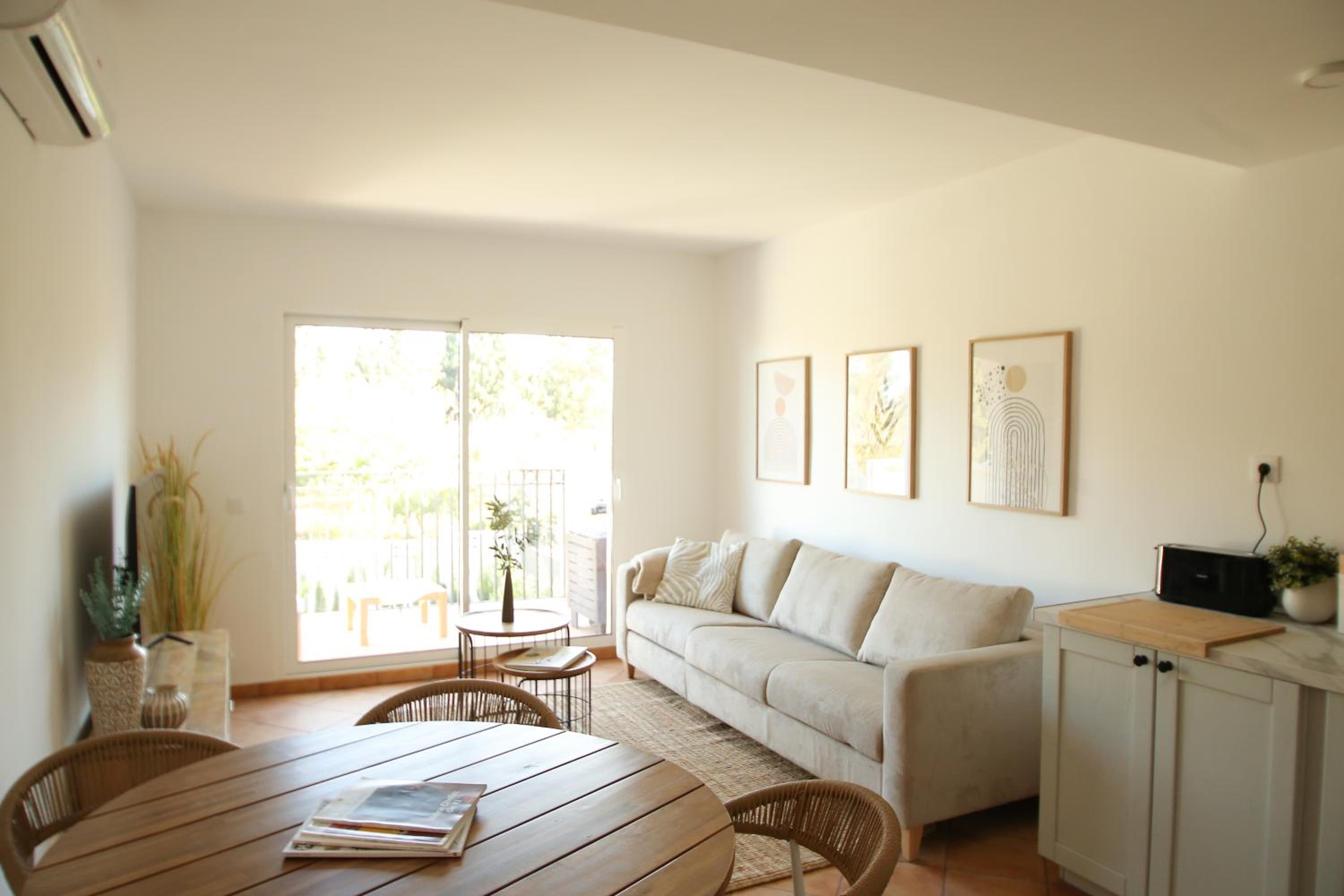 Modern flat with Montgo view