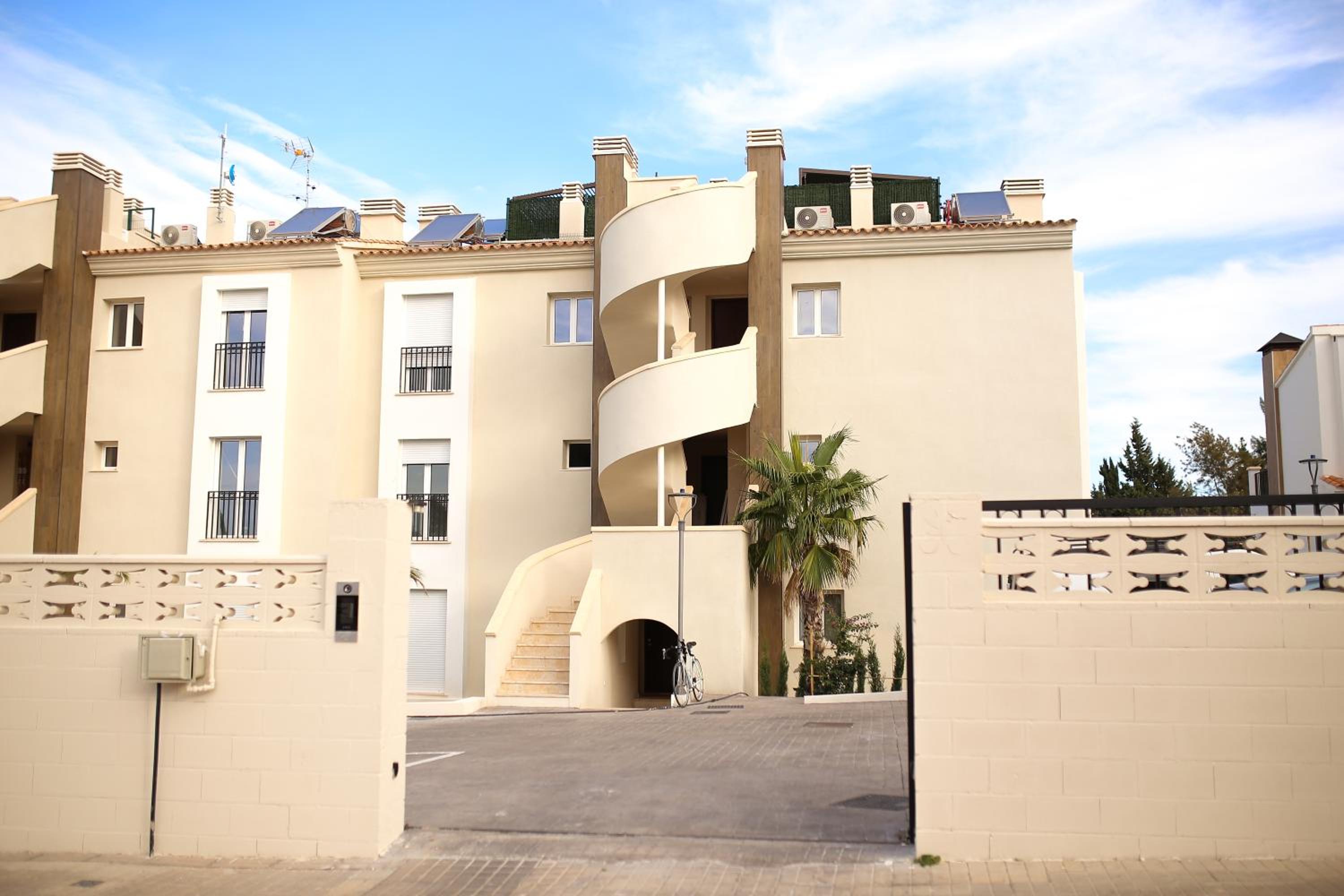 Modern flat with Montgo view