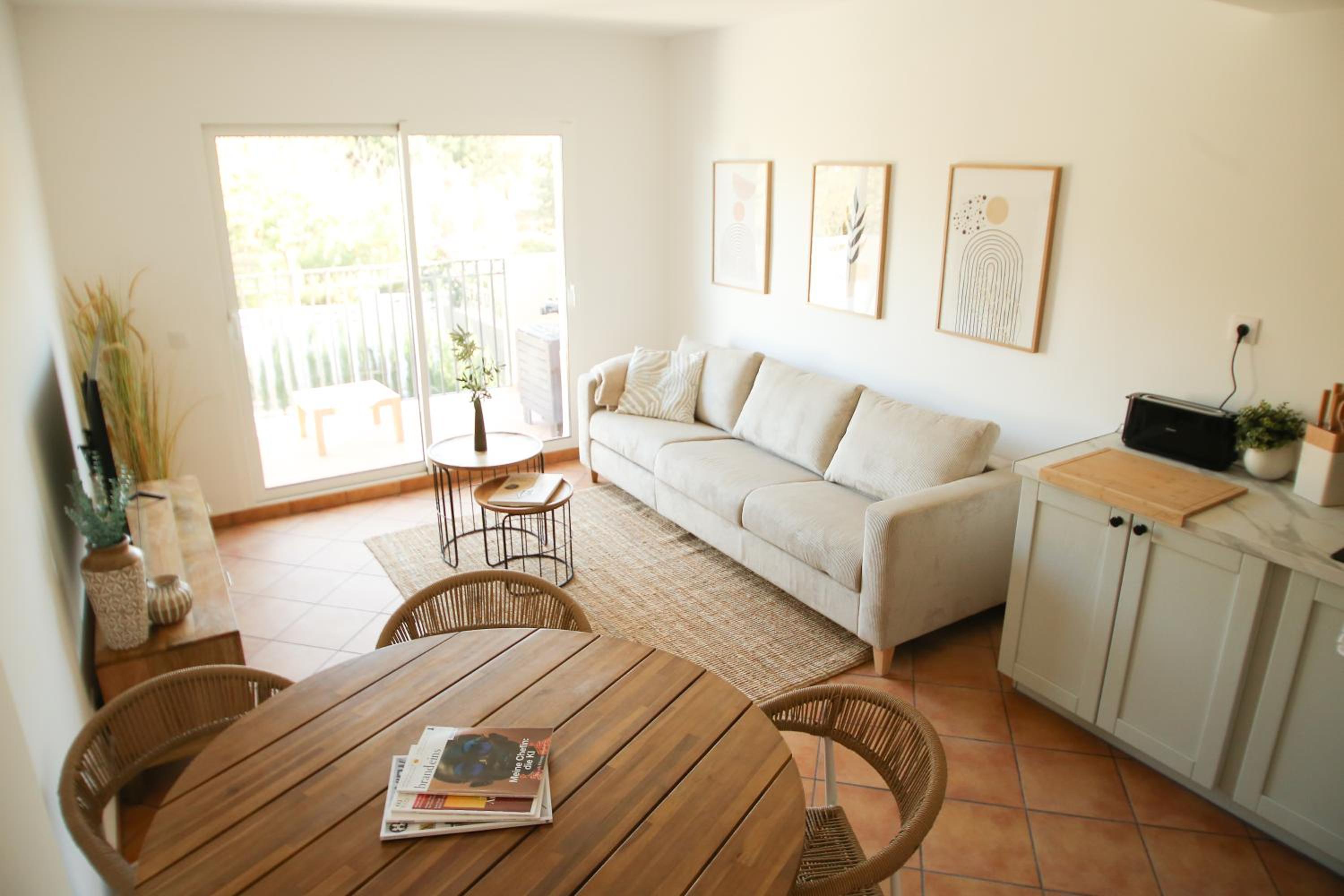 Modern flat with Montgo view
