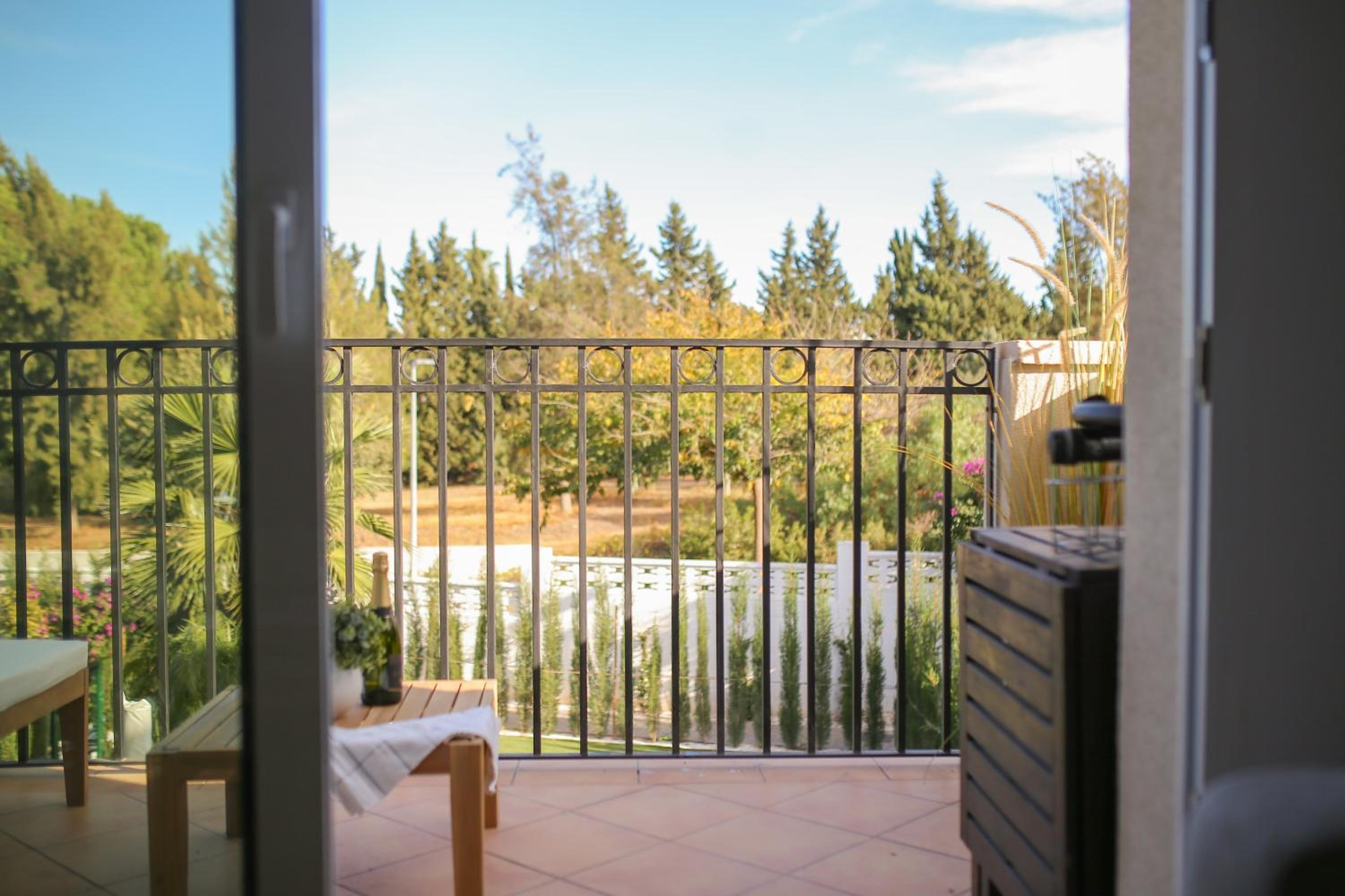 Modern flat with Montgo view