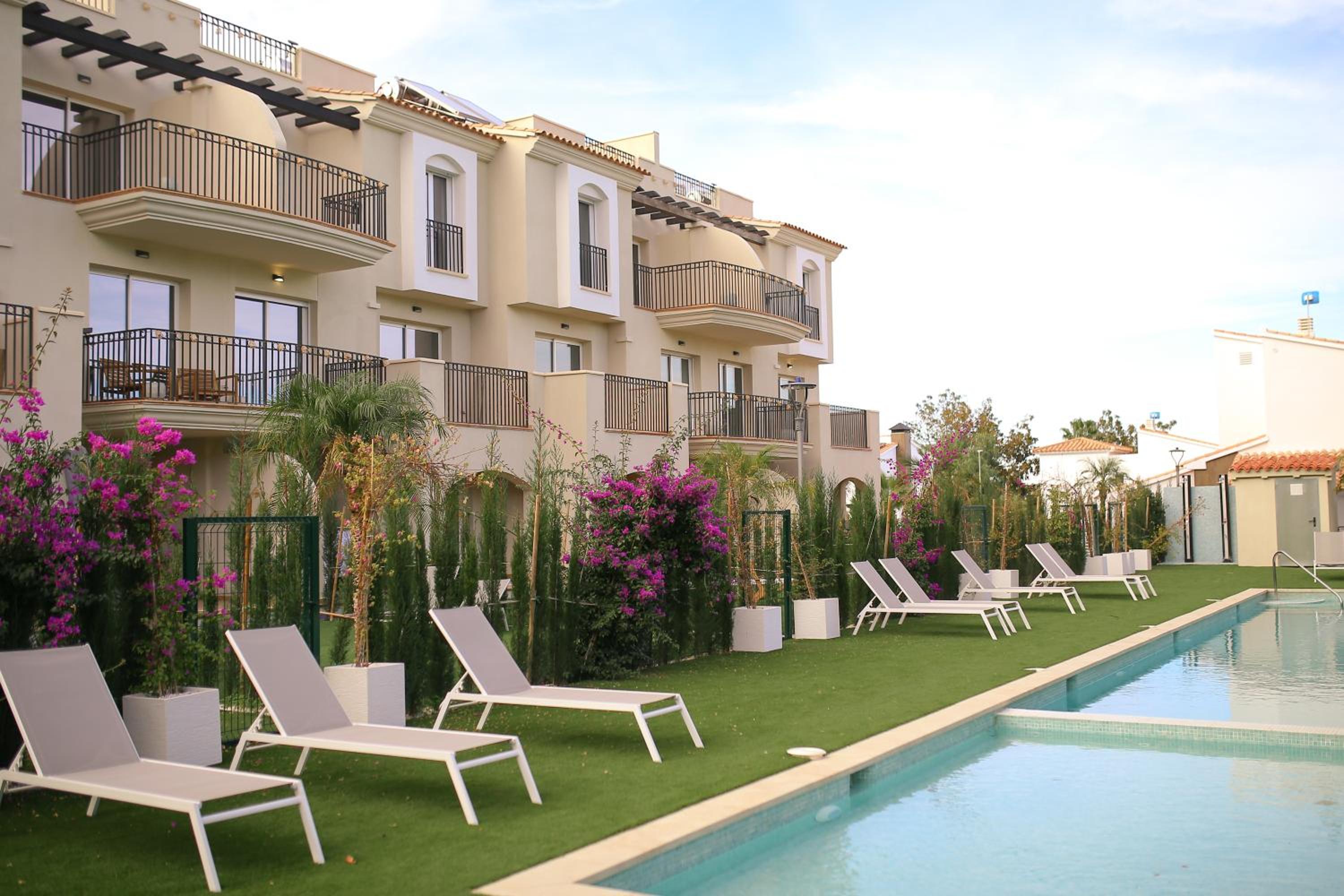 Modern flat with Montgo view