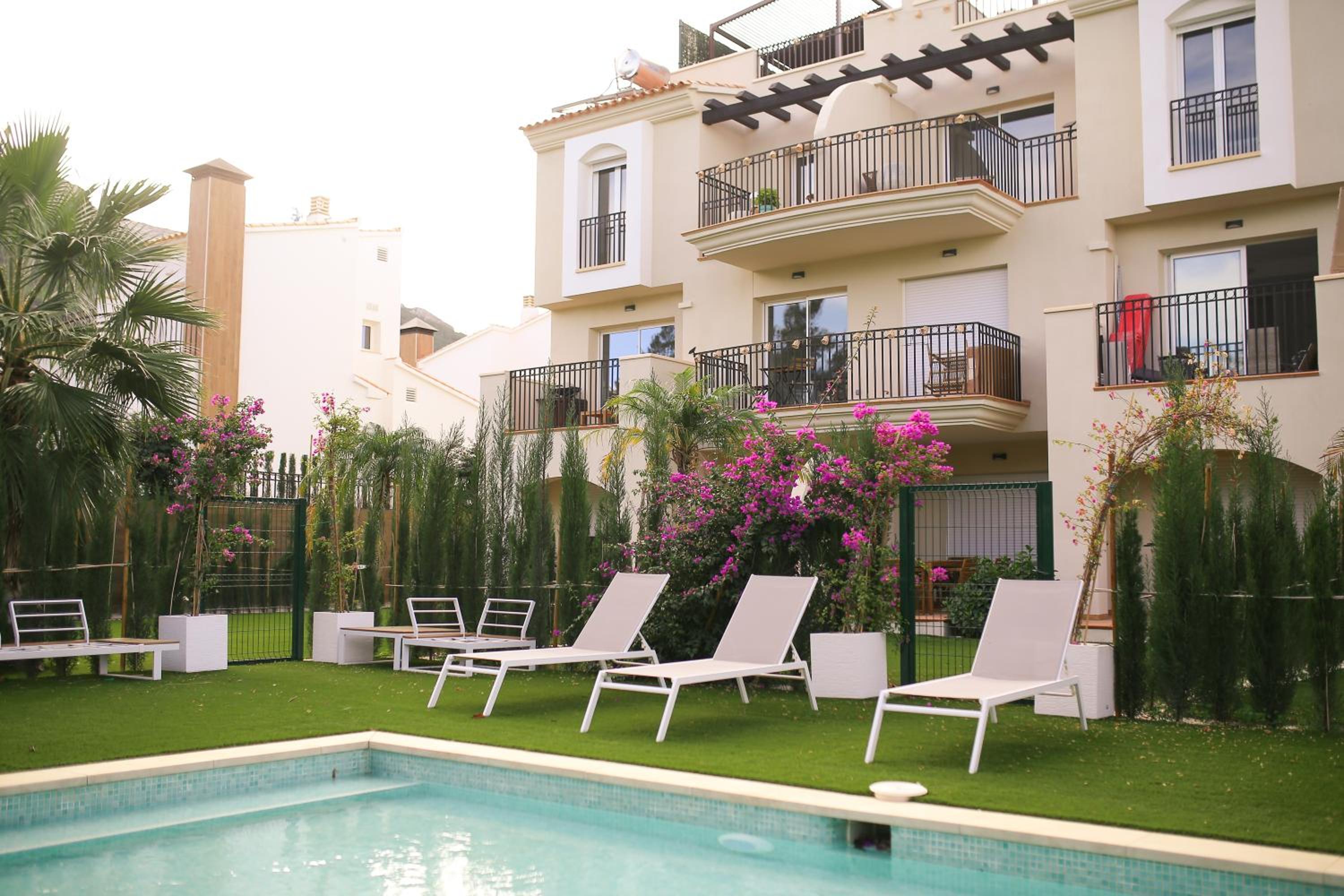 Modern flat with Montgo view