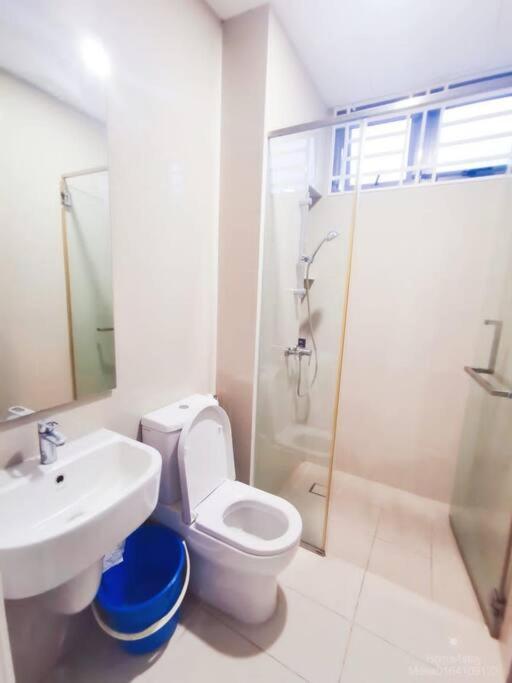 162 Home4Stay Deluxe Big 3story 6Rooms 20pax Wedding USM Arena Bridge, photo 10