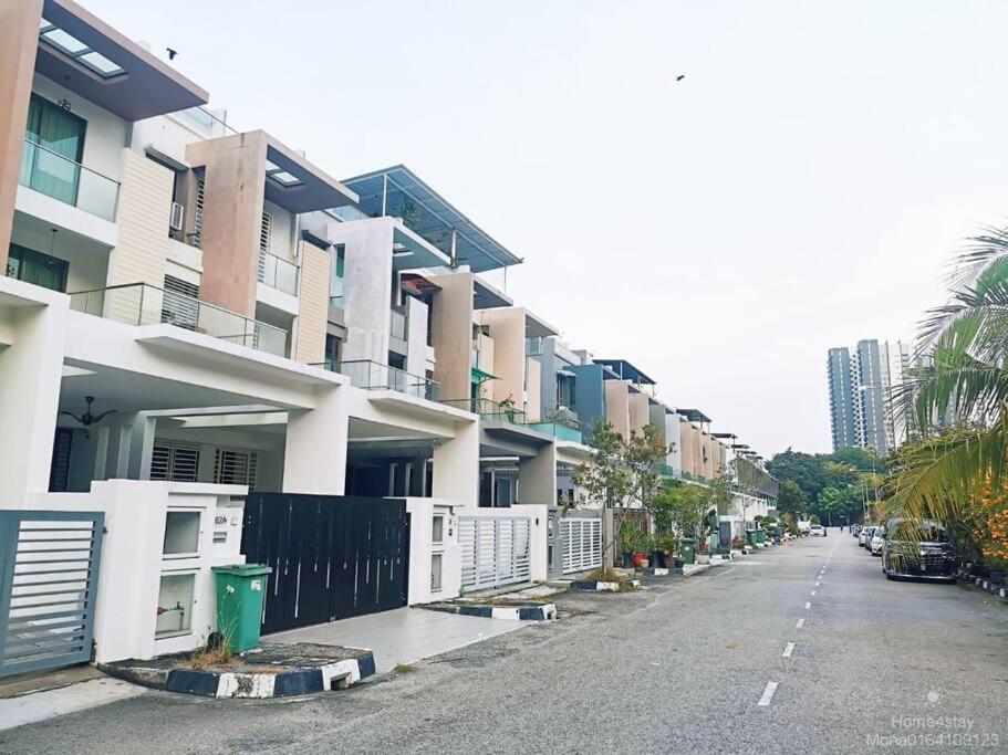 162 Home4Stay Deluxe Big 3story 6Rooms 20pax Wedding USM Arena Bridge, photo 34