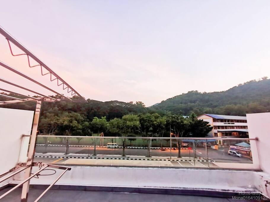 162 Home4Stay Deluxe Big 3story 6Rooms 20pax Wedding USM Arena Bridge, photo 20