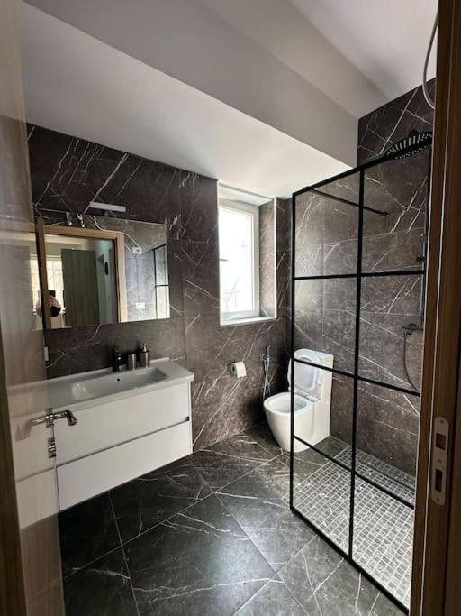 Modern apartment in the centre