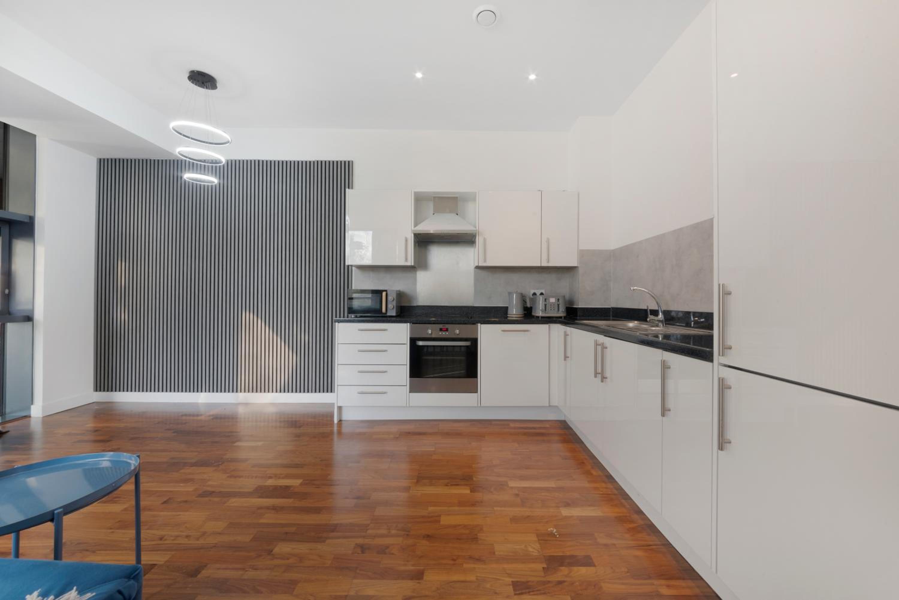 Riverside 2 Bedroom Stratford