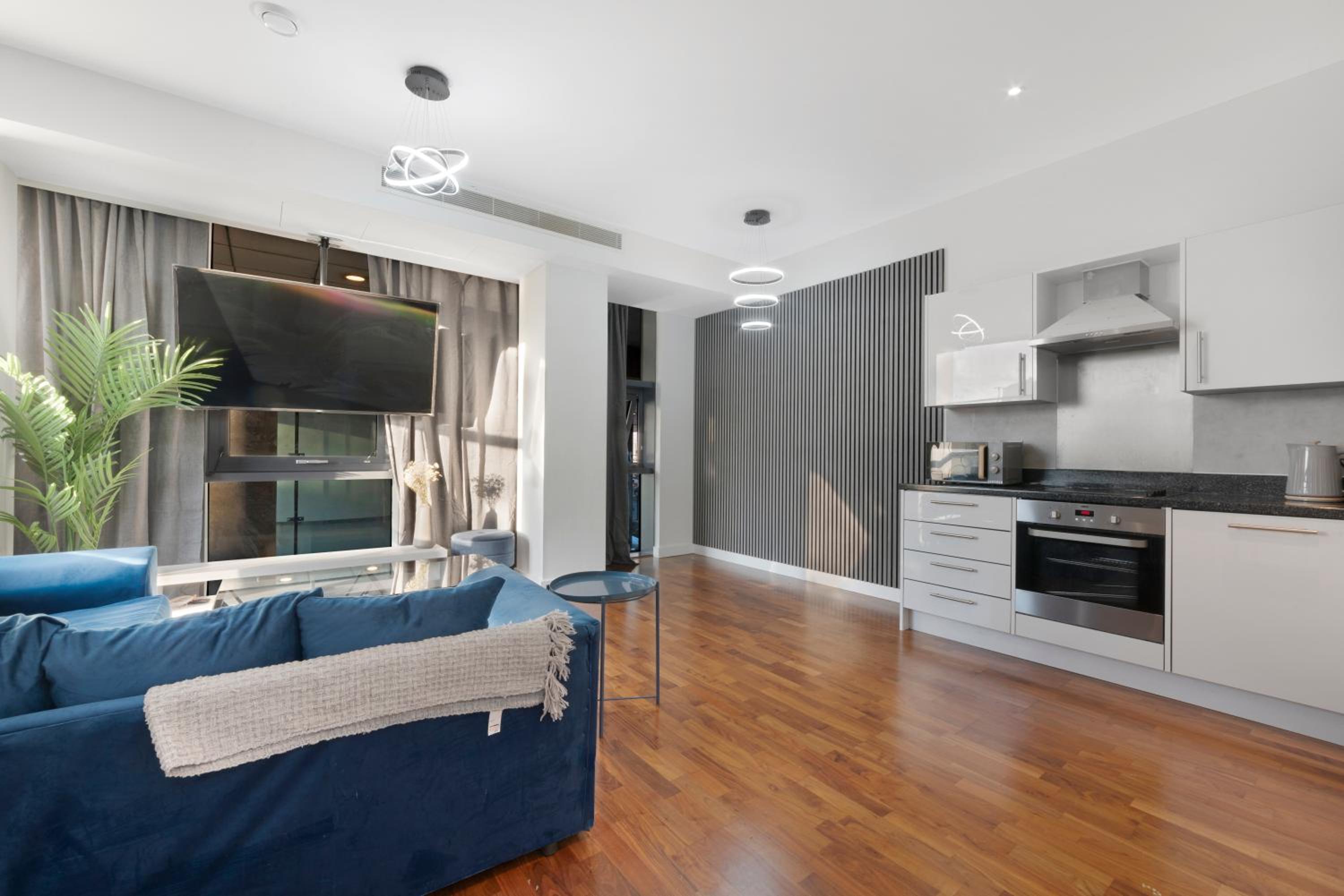 Riverside 2 Bedroom Stratford