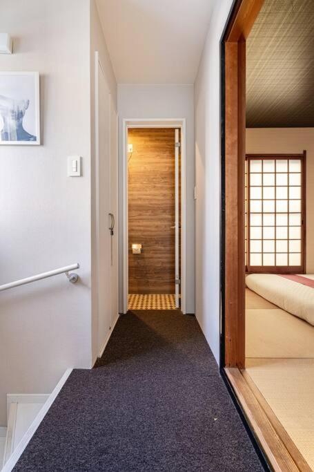 Great access to USJ and Dotonbori! Up to 8 people can stay NETFLIX