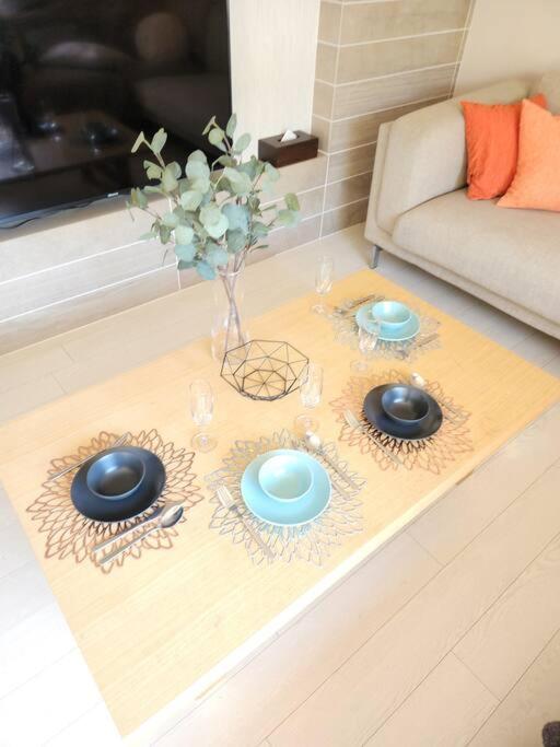 Great access to USJ and Dotonbori! Up to 8 people can stay NETFLIX