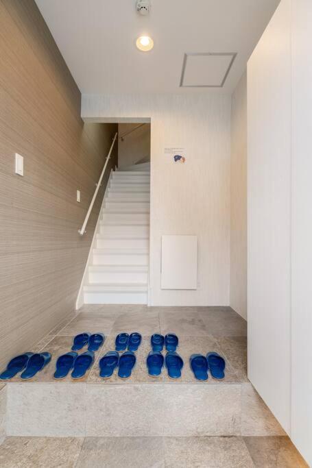 Great access to USJ and Dotonbori! Up to 8 people can stay NETFLIX