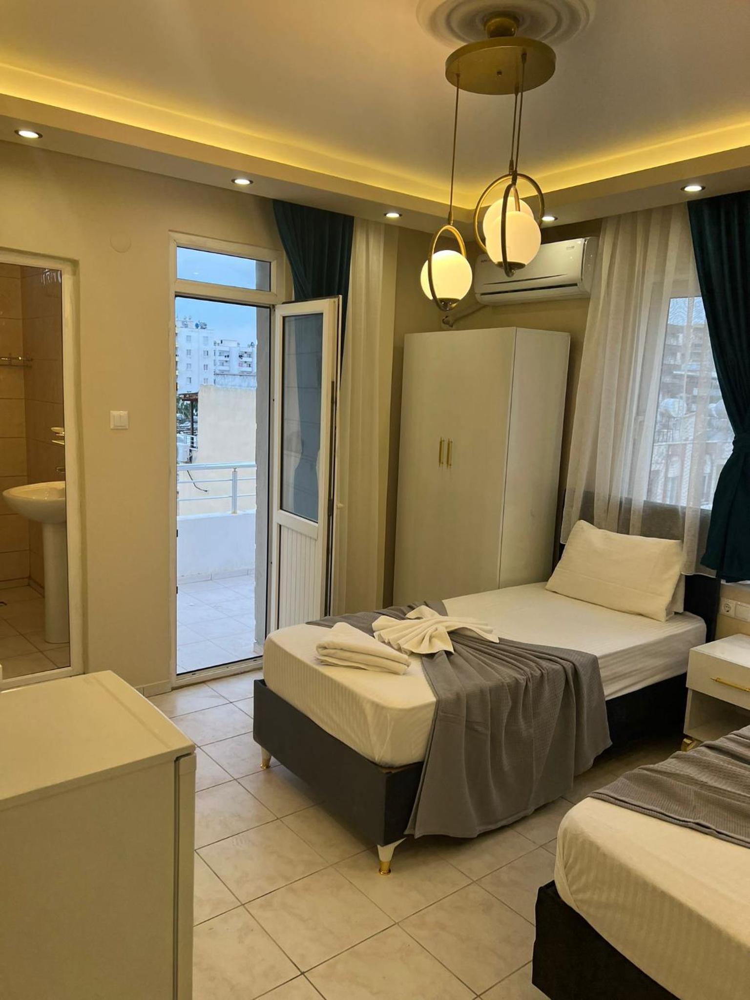 Almir Otel
