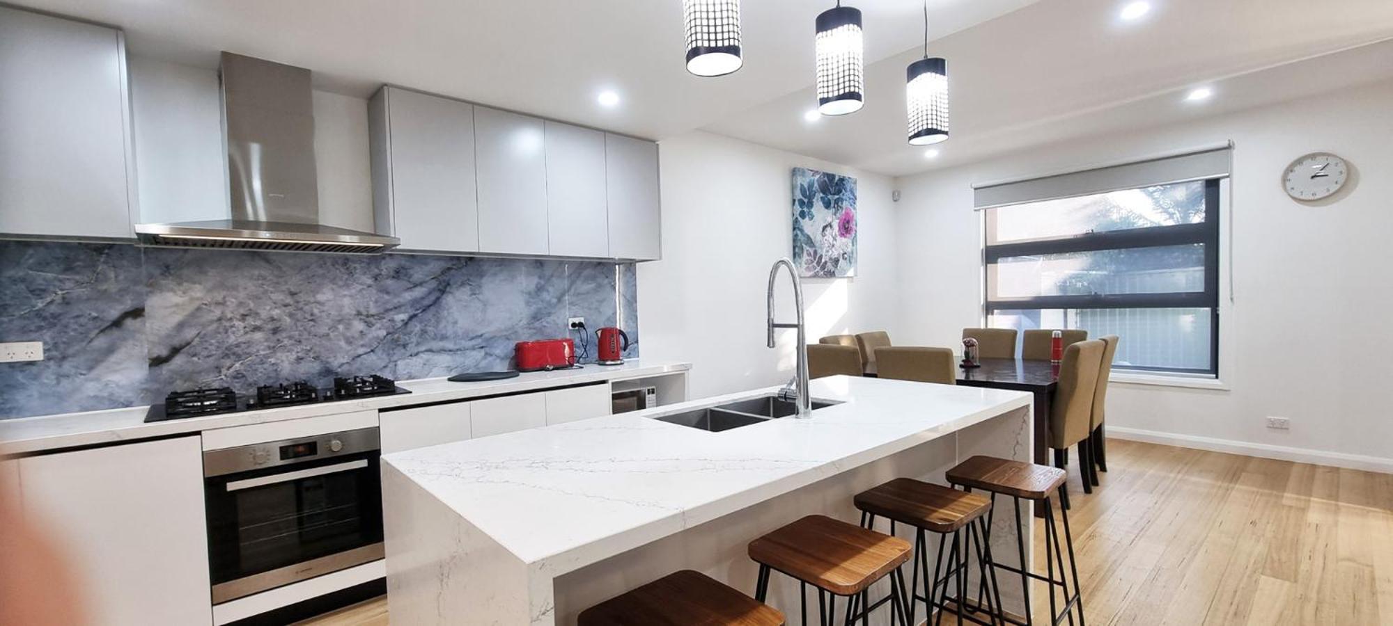 New Spacious house in Sunshine West