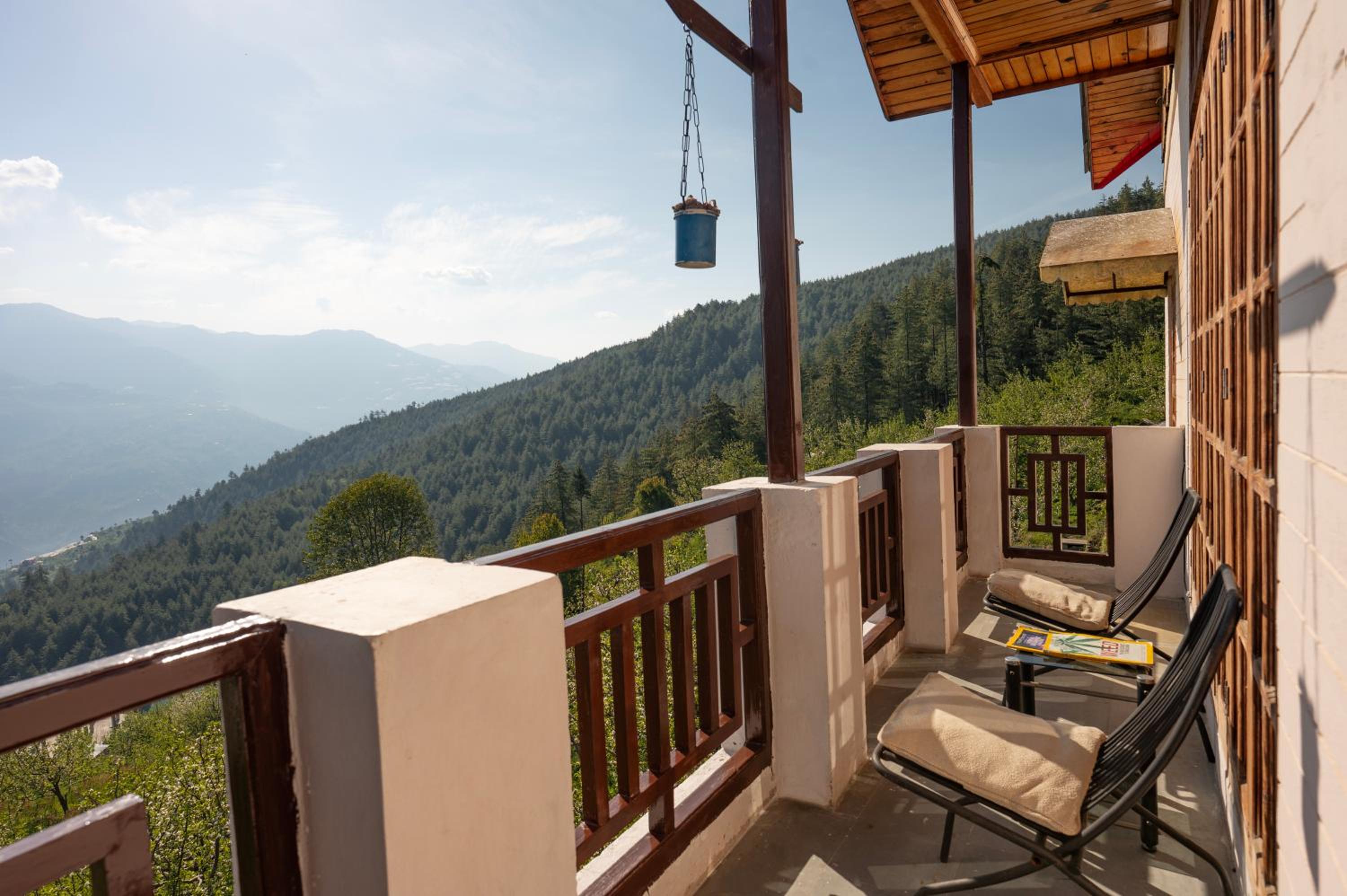SaffronStays Shelapani