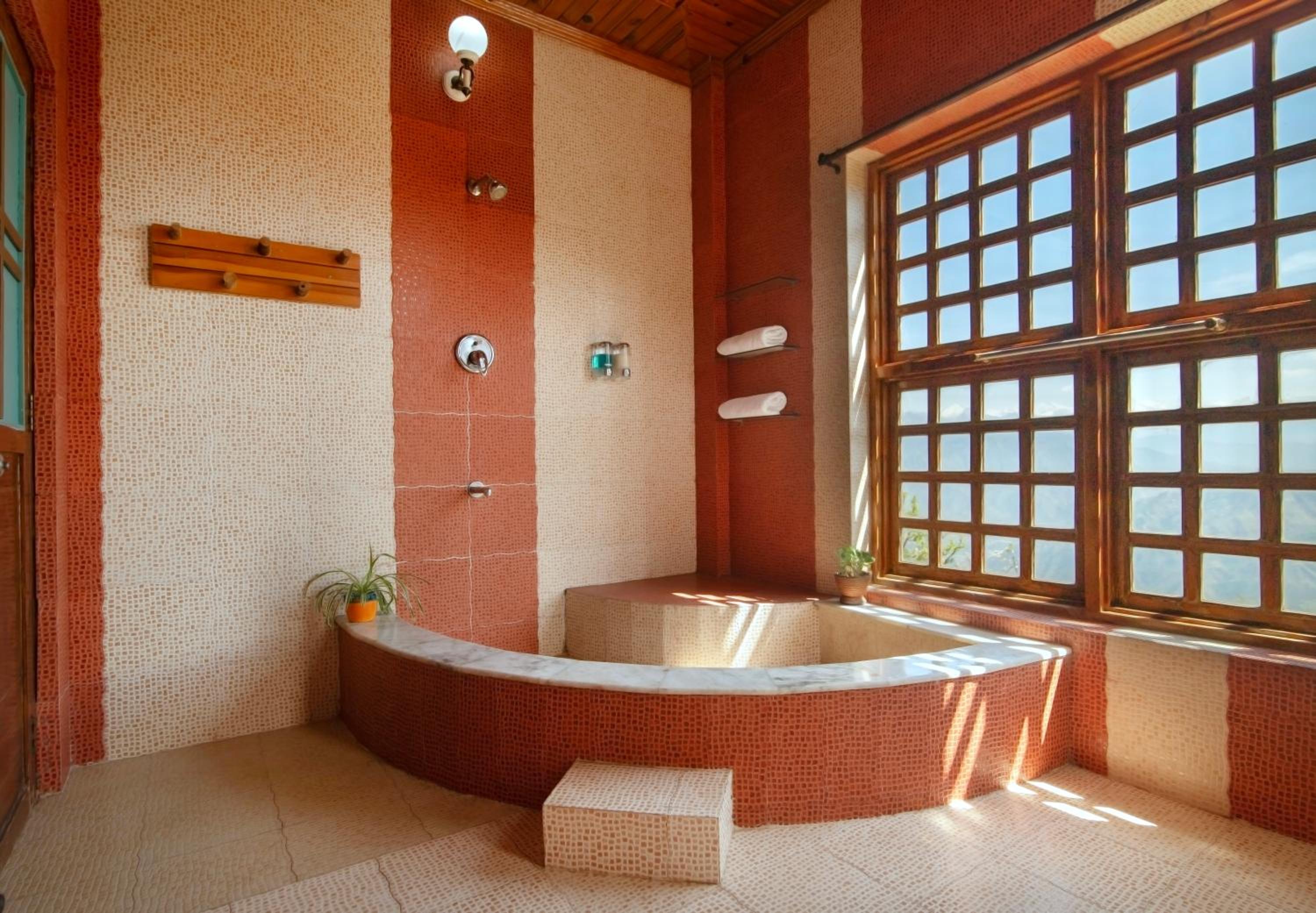 SaffronStays Shelapani