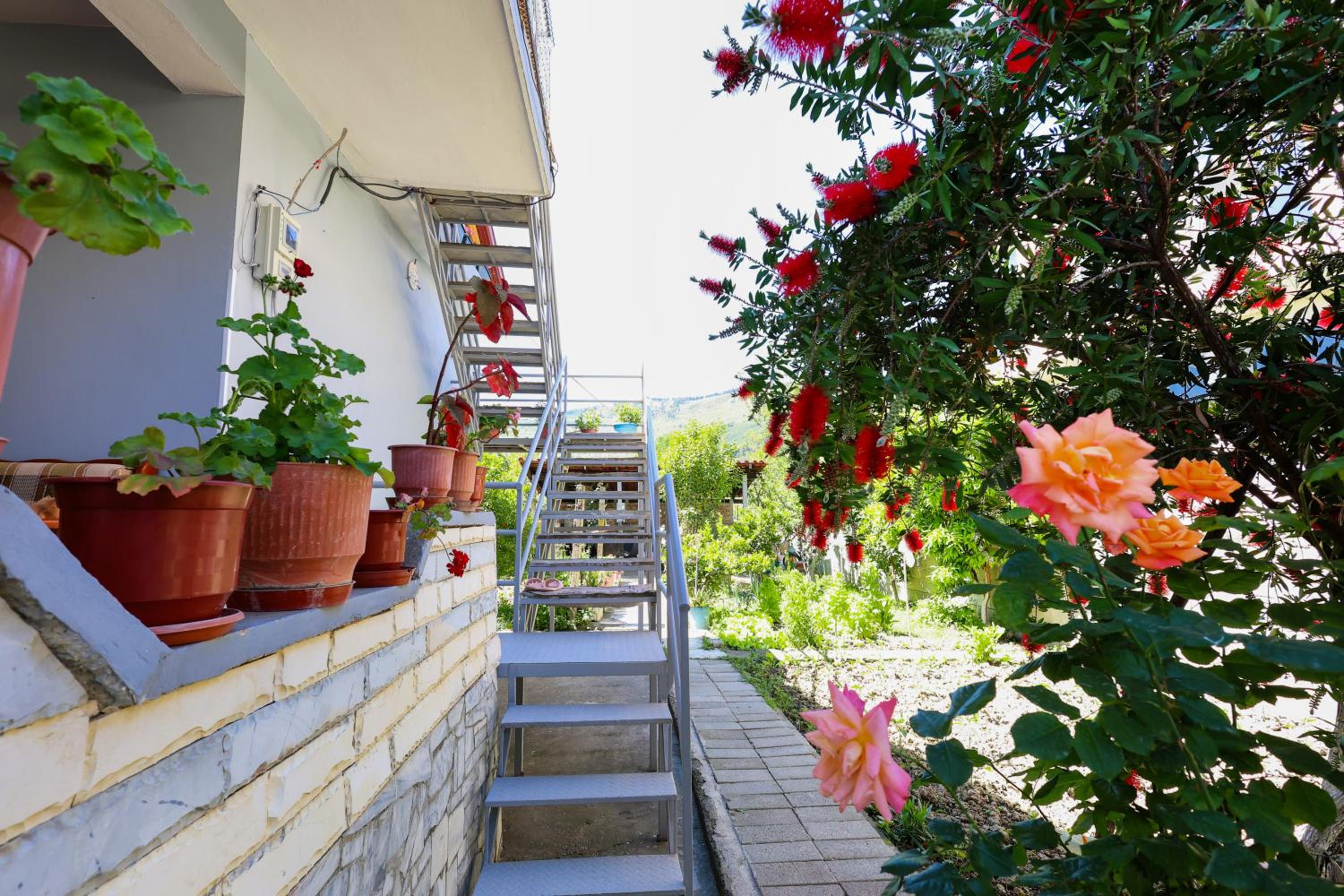 Samuela Cozy Retreat