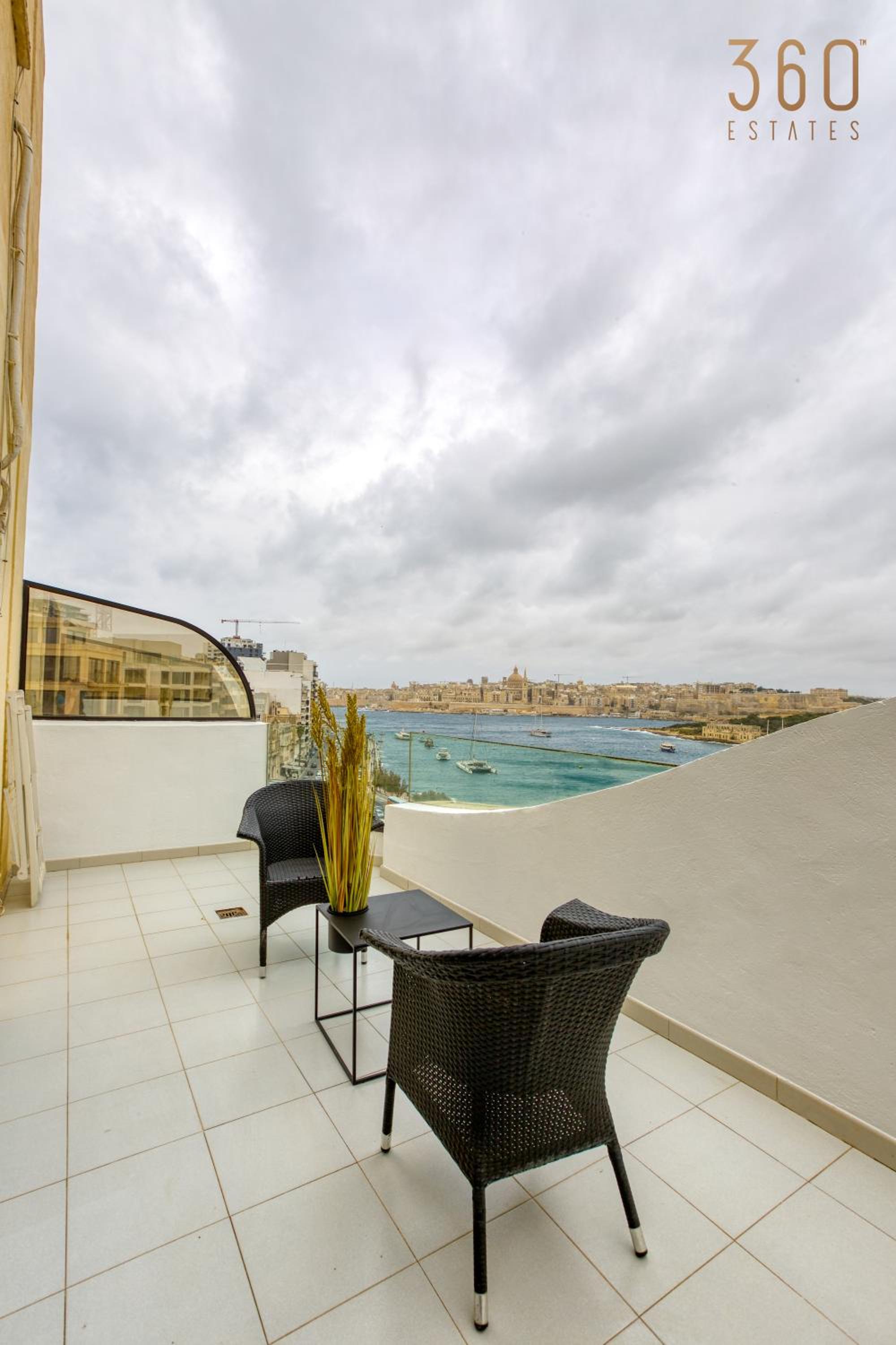 Beautiful, 3BR seafront home in Sliema Ferries by 360 Estates