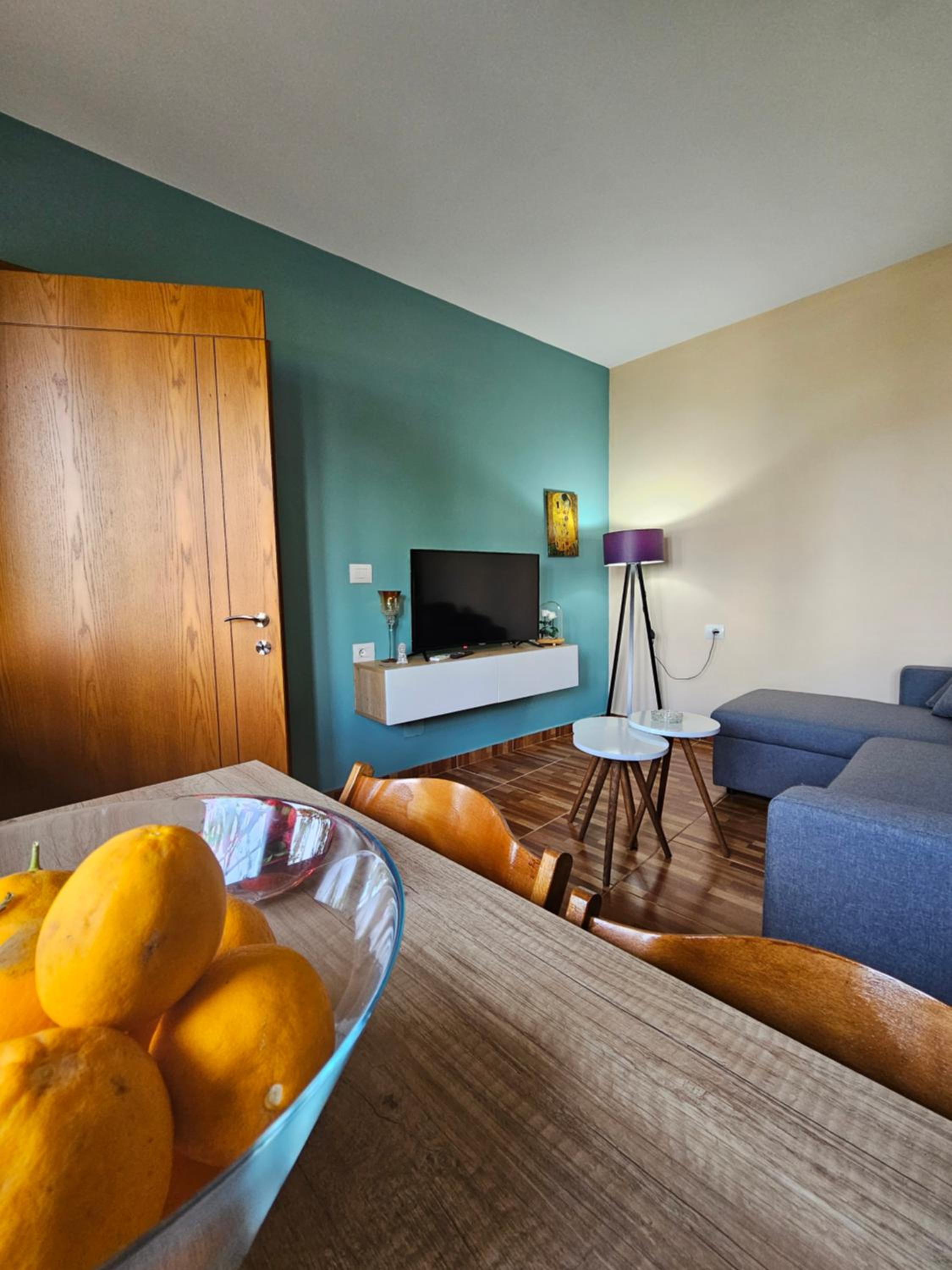 Lemon Garden Apartment-Hot Tub Jacuzzi