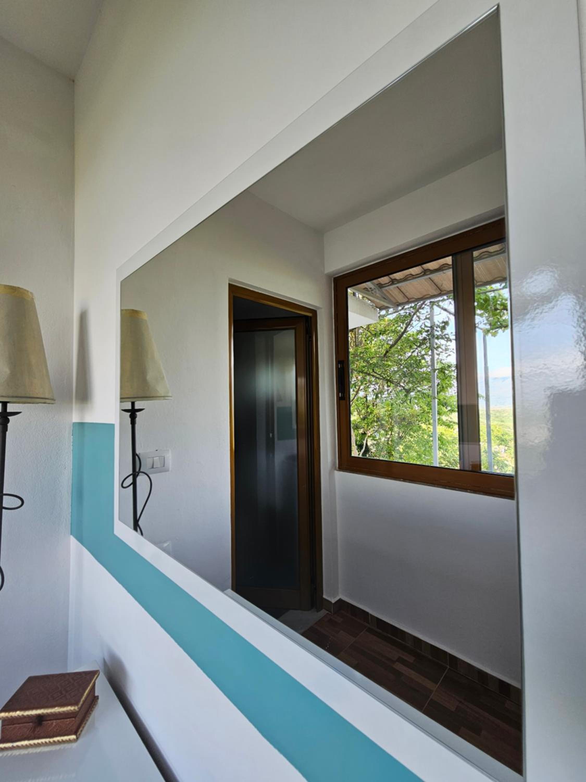 Lemon Garden Apartment-Hot Tub Jacuzzi
