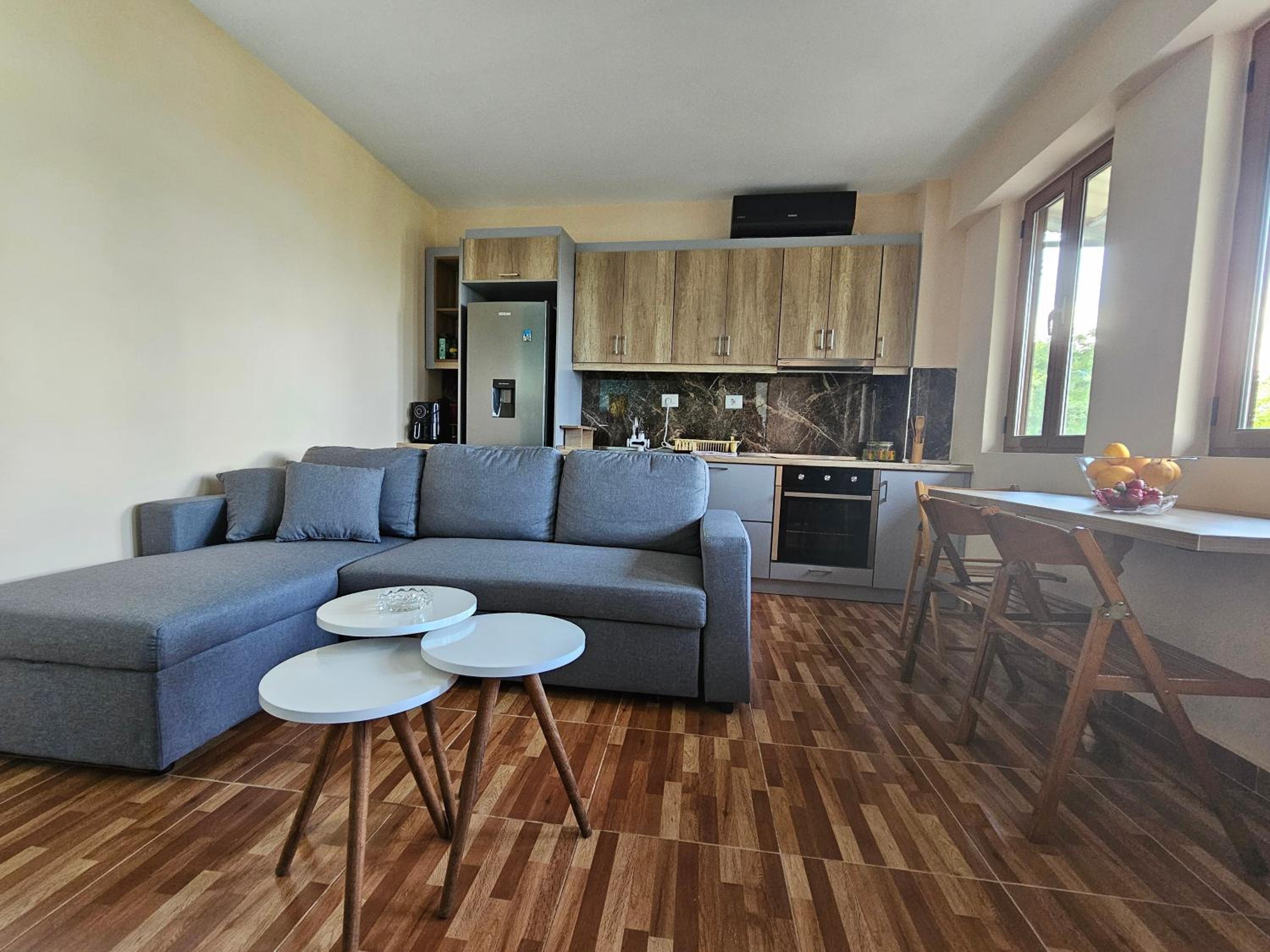 Lemon Garden Apartment-Hot Tub Jacuzzi