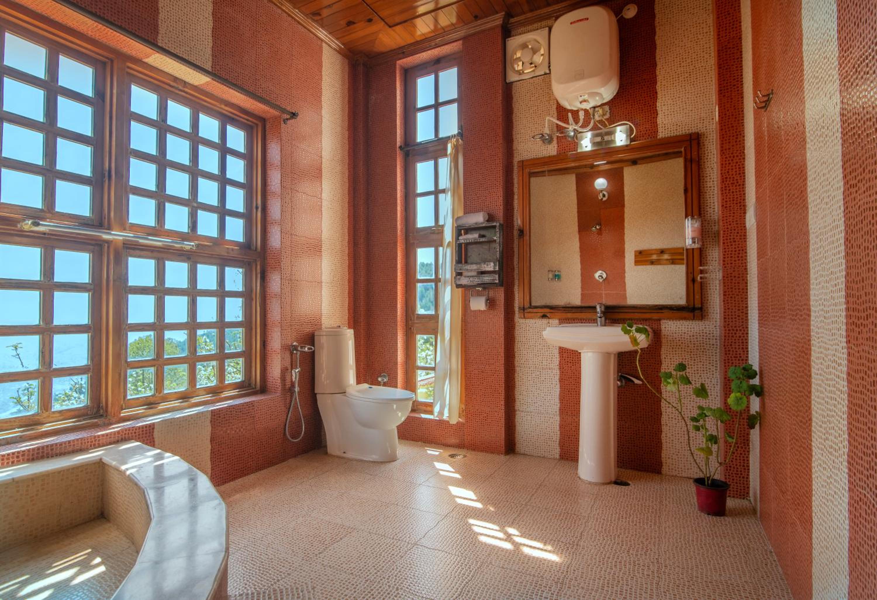 SaffronStays Shelapani