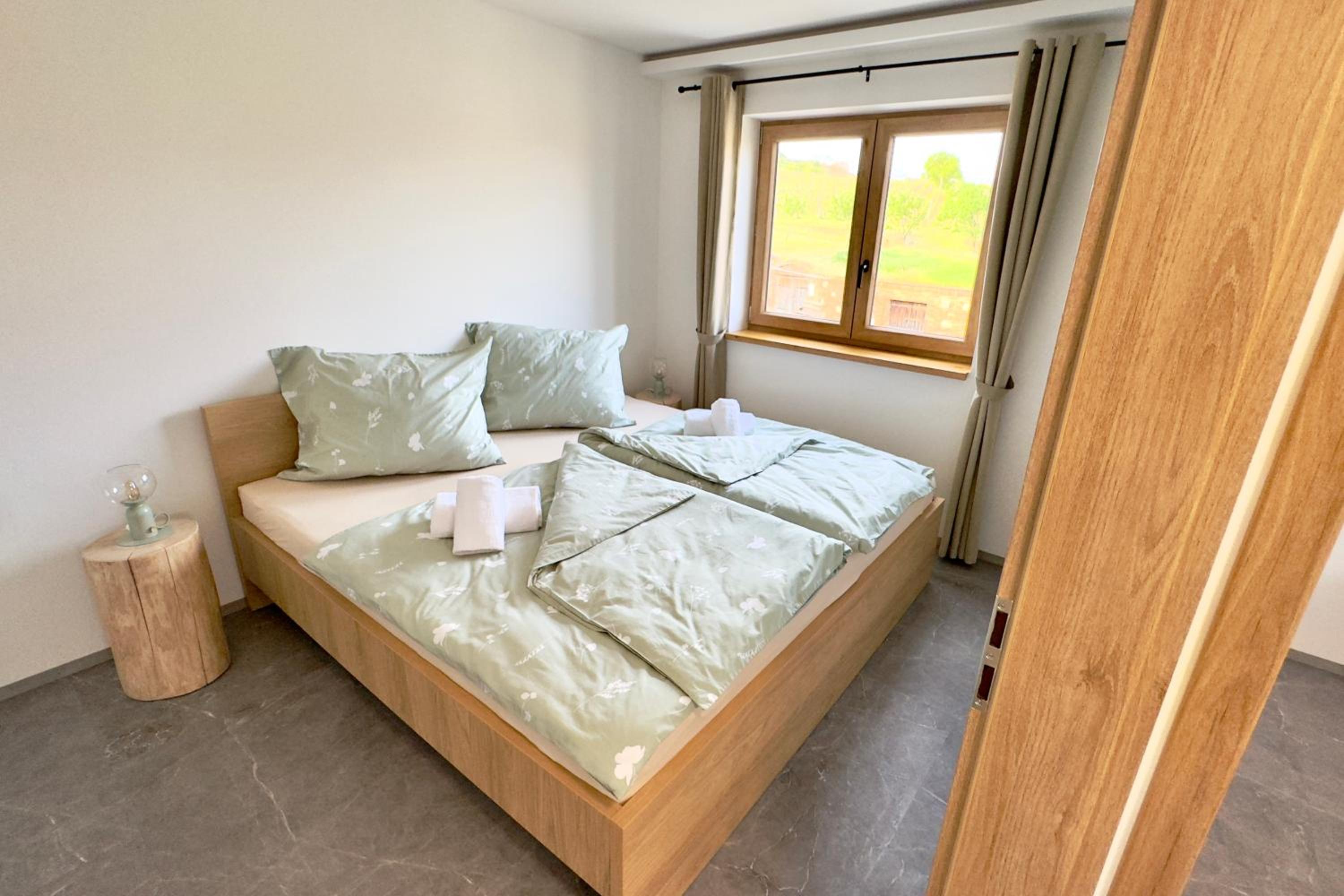 Villa Popice s výhledem na Pálavu