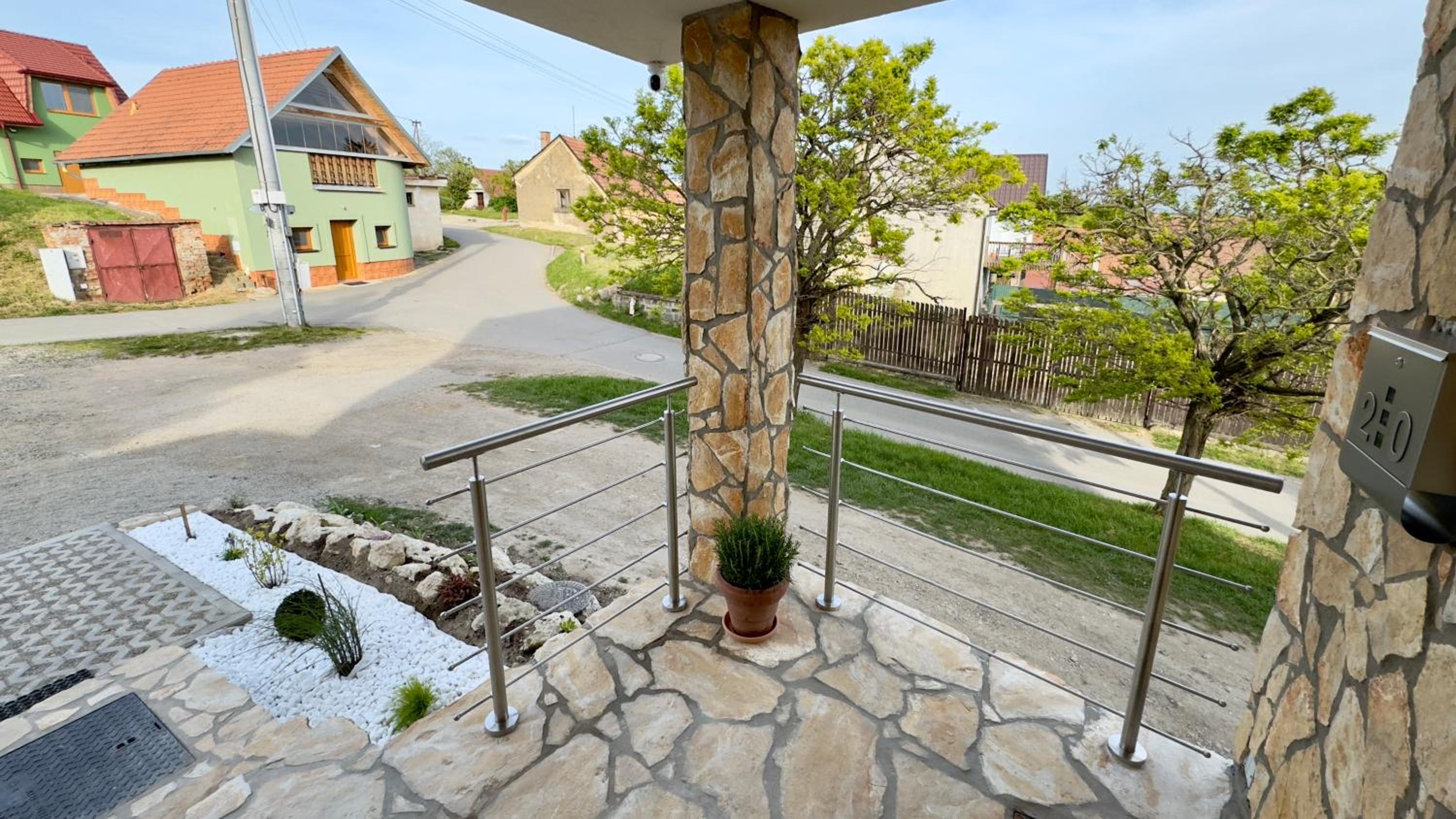 Villa Popice s výhledem na Pálavu