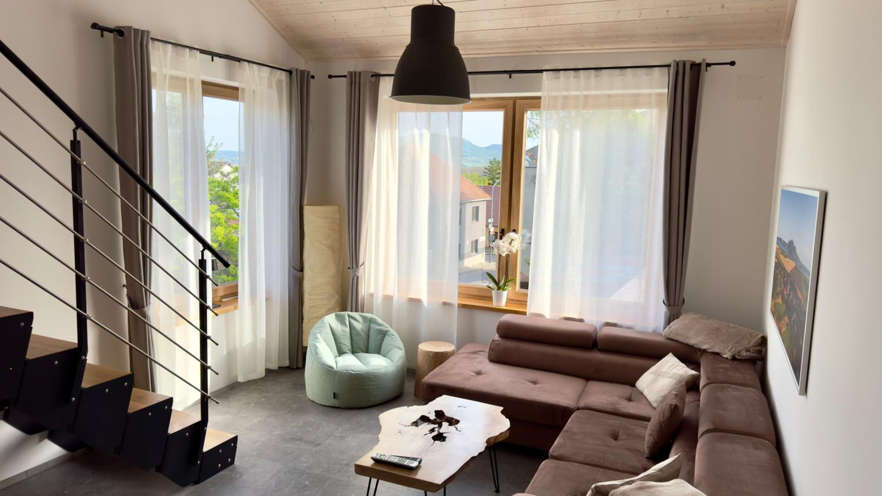Villa Popice s výhledem na Pálavu