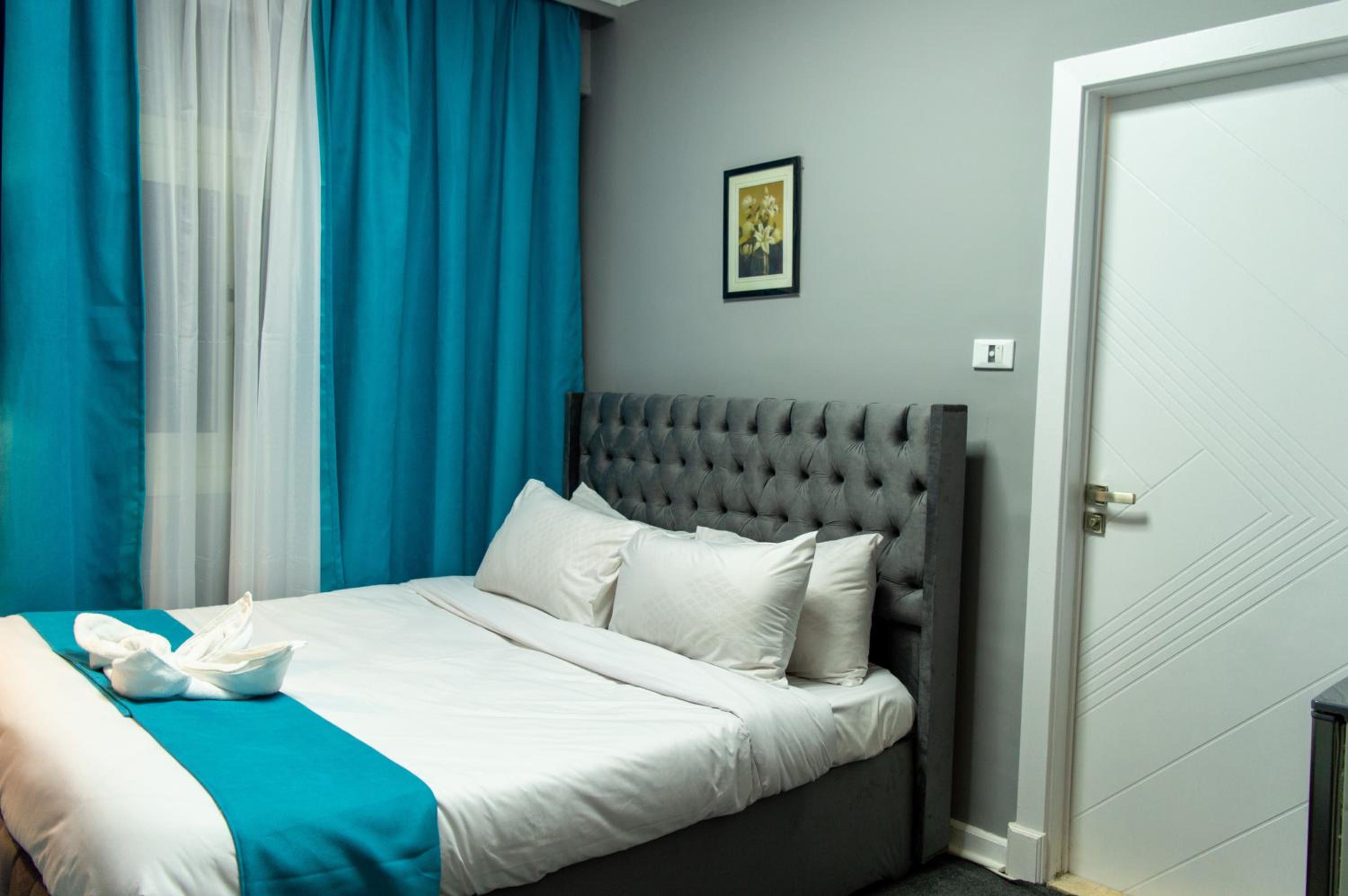 The Pyramids Gate Inn