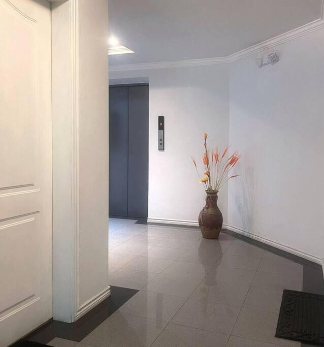 Suite en Av Republica del Salvador Quicentro norte