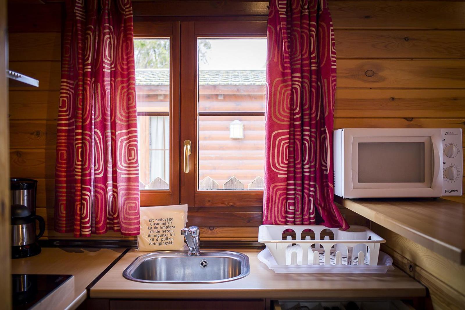 Aranjuez Camping & Bungalows view 4