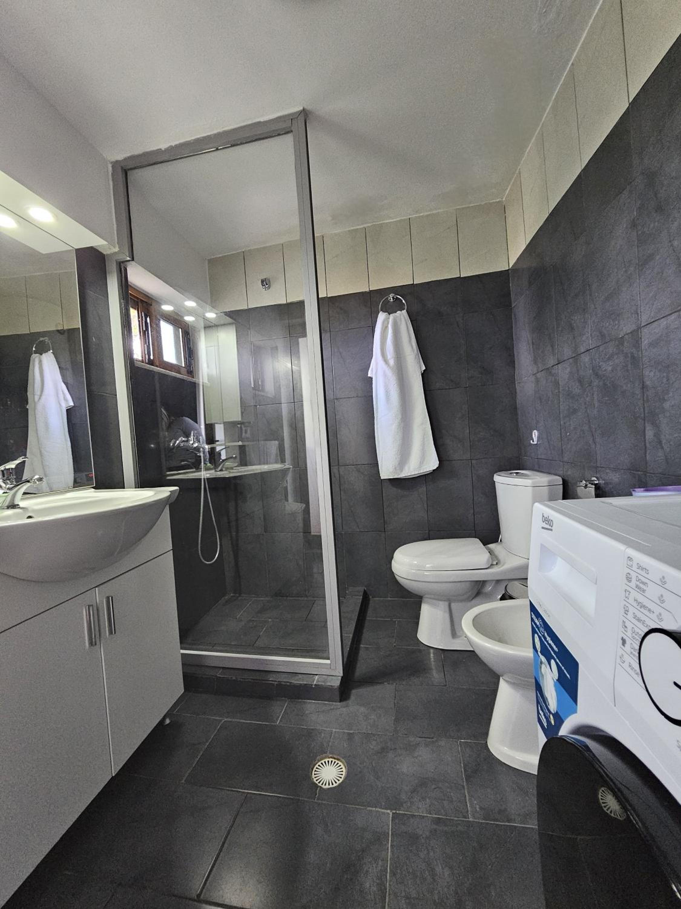 Lemon Garden Apartment-Hot Tub Jacuzzi