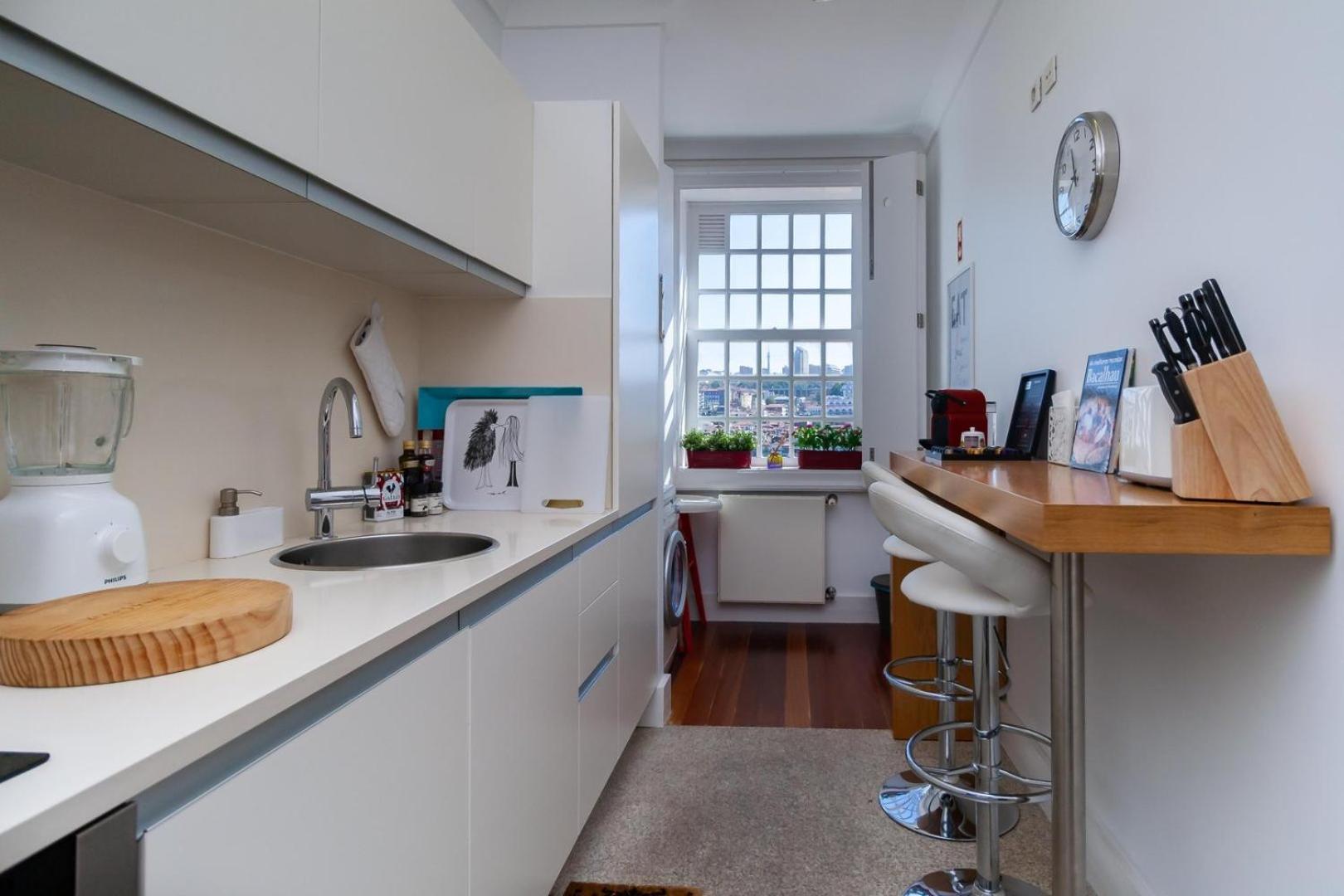 GuestReady - Ribeira Apt in Porto center view 2