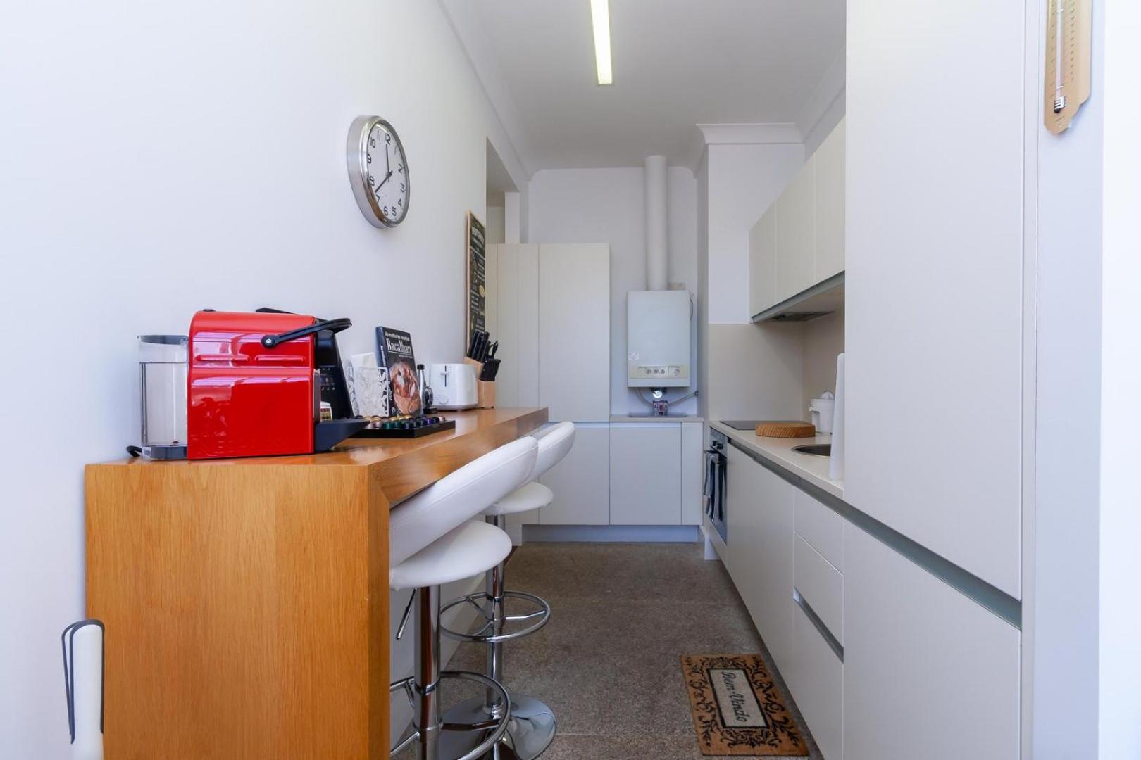 GuestReady - Ribeira Apt in Porto center view 5