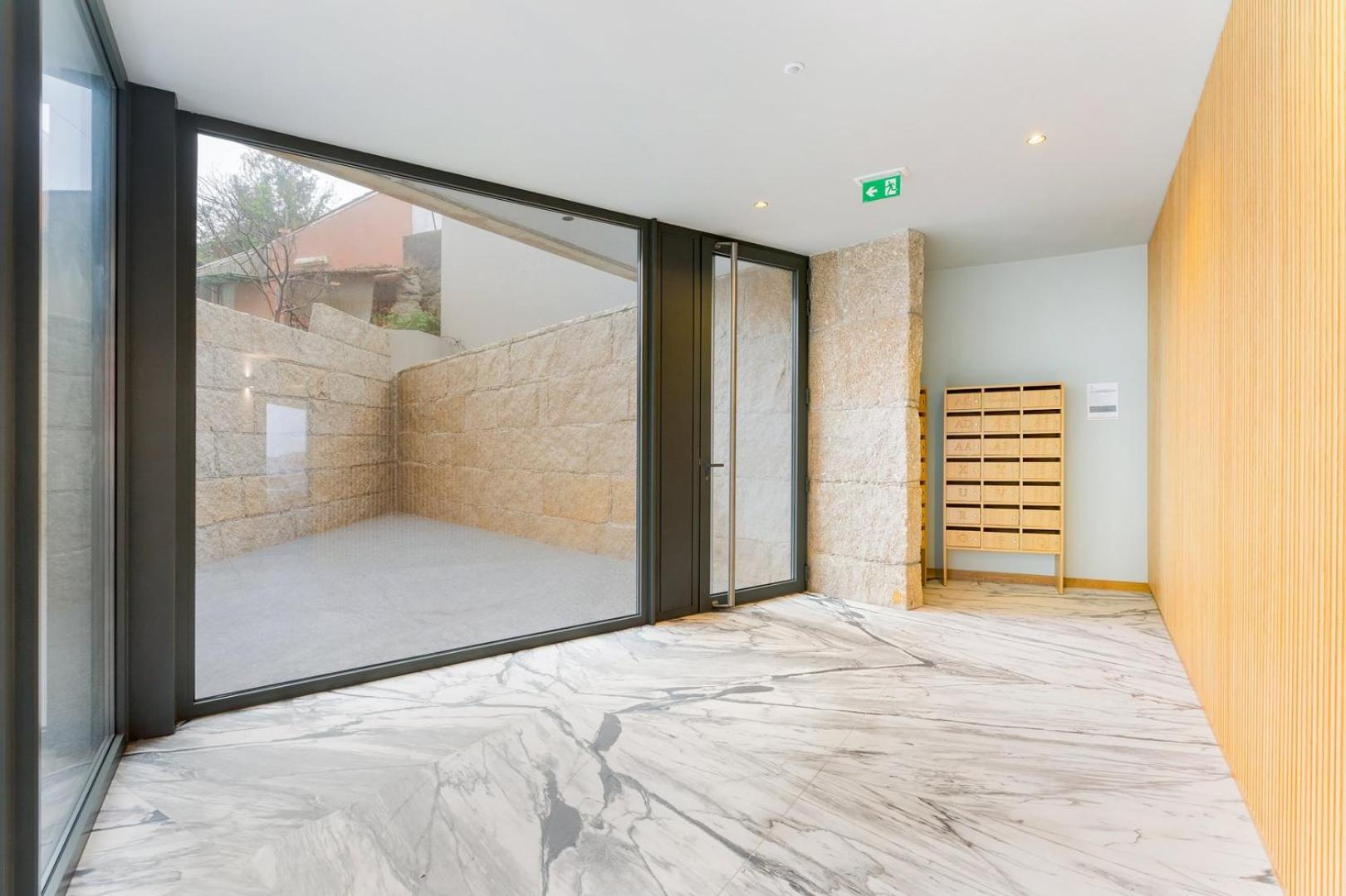 GuestReady - Khaki Roof