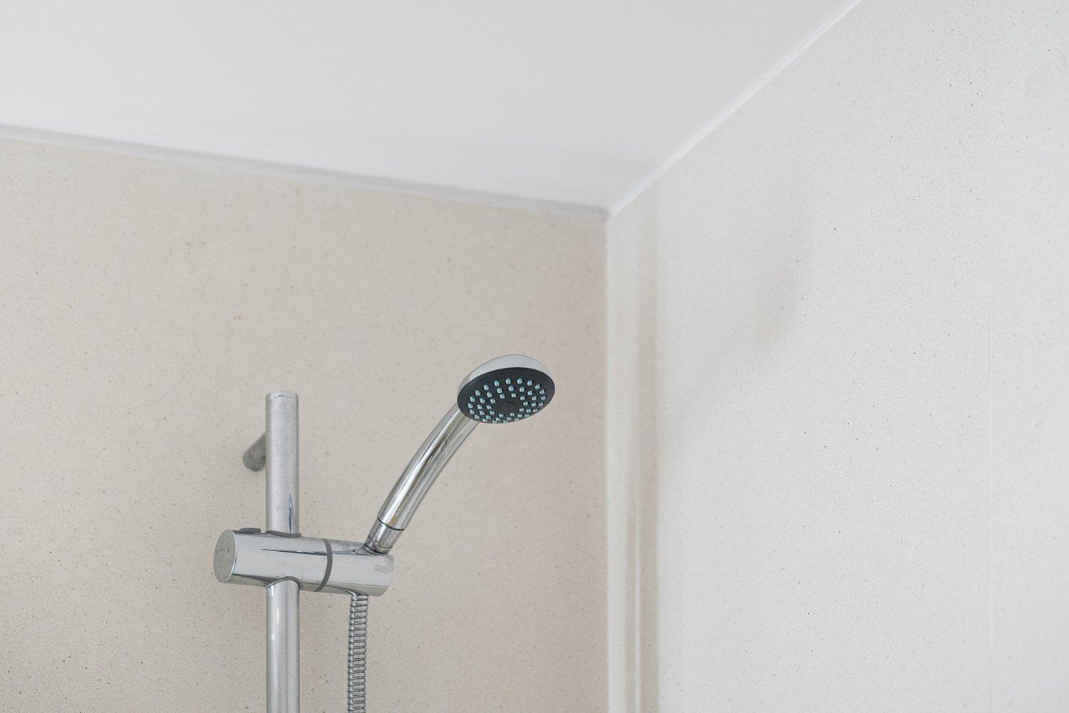 GuestReady - Antas Studio en Porto — bathroom