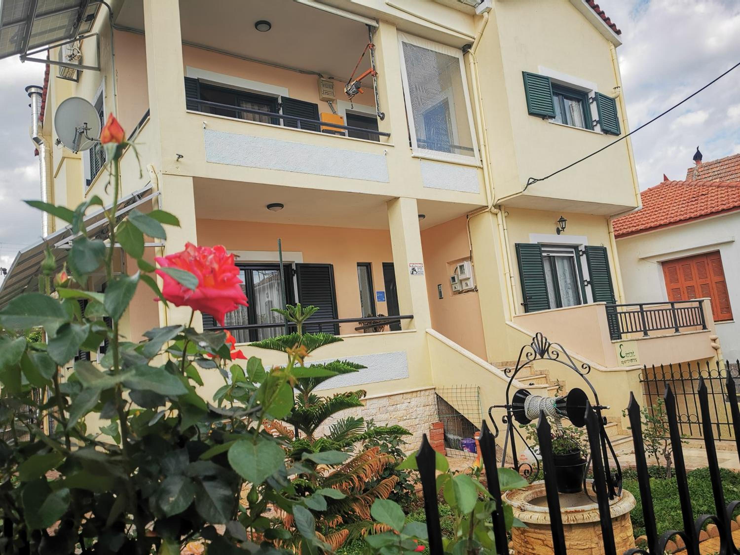 Studio Apartments Eirini