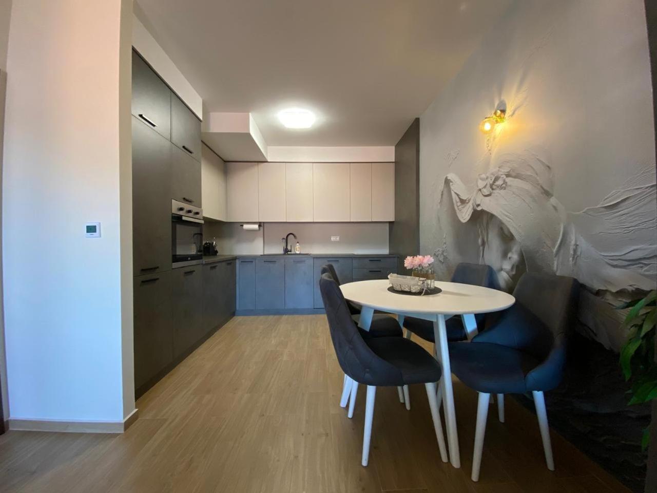 Luxury duplex in front of the sea view 4