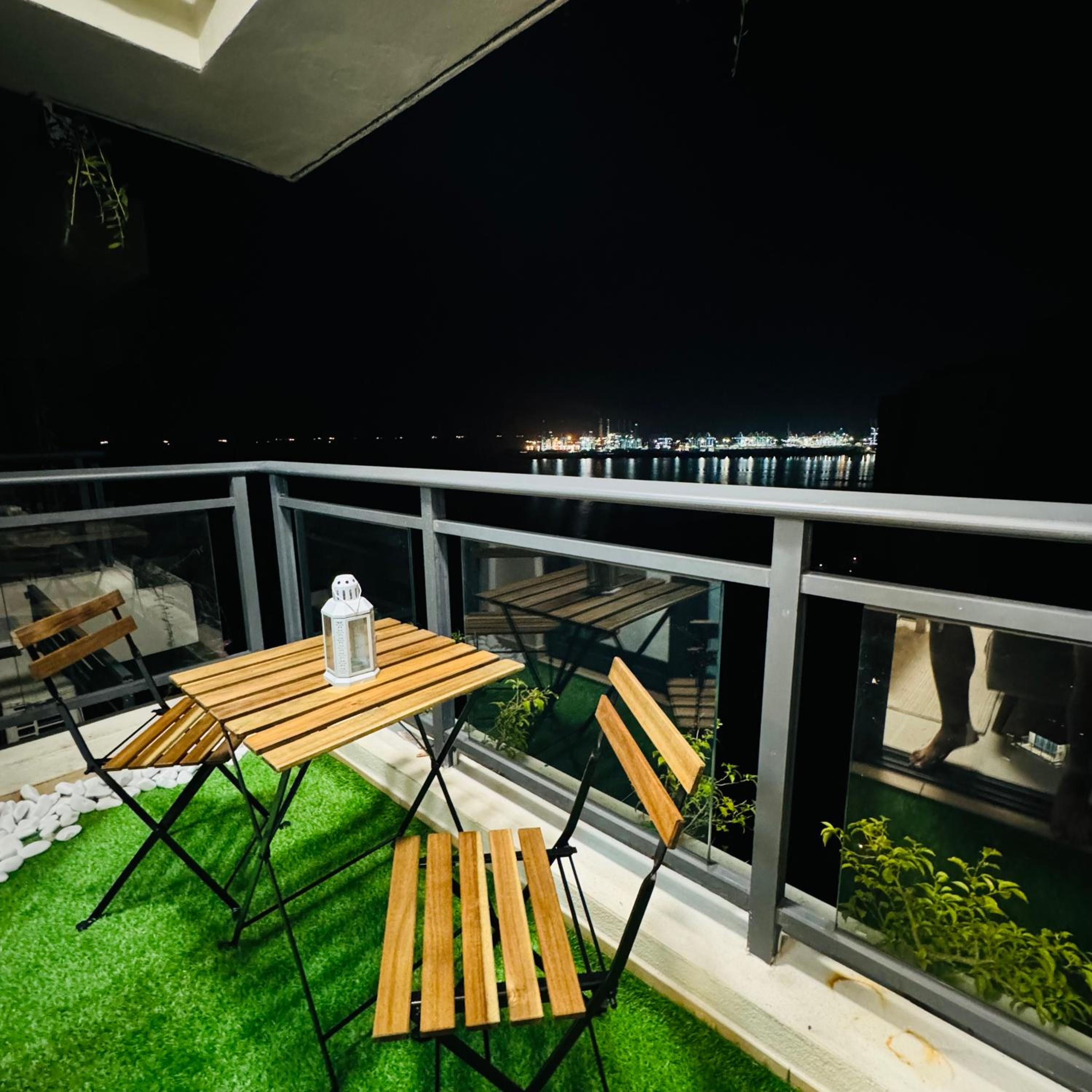 Cozy 3B1R Forest City Apartment Duty Free Shop photo 6