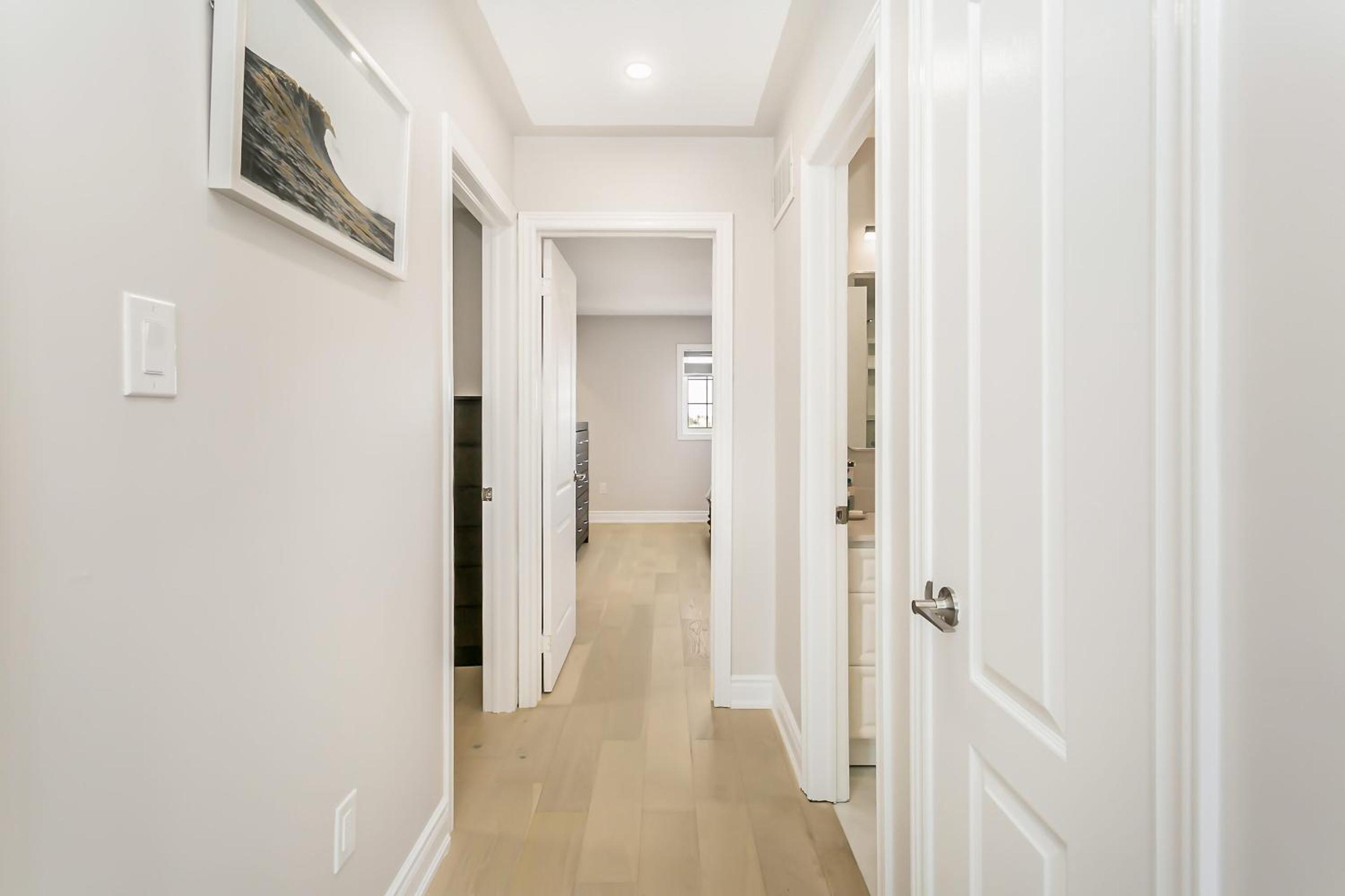 Pristine Pet & Smoke Free 4-Bedroom home near Canada's Wonderland