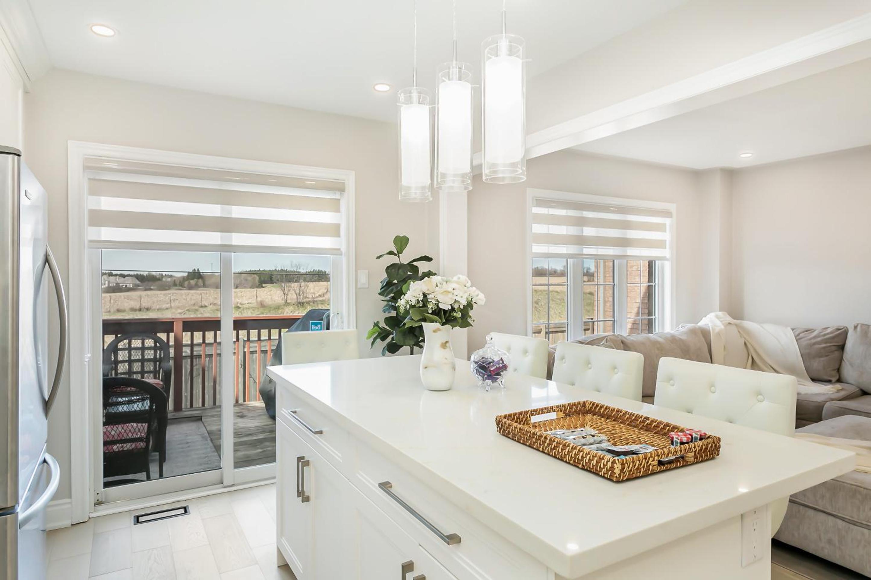 Pristine Pet & Smoke Free 4-Bedroom home near Canada's Wonderland
