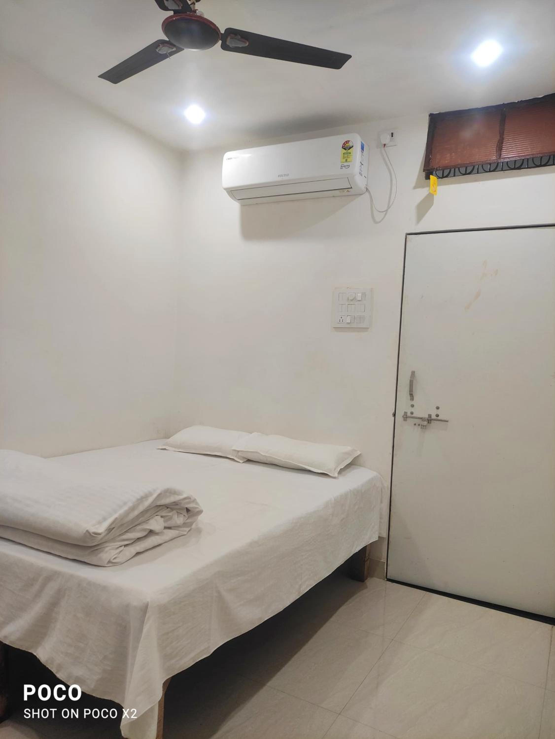 Savitri Home Stay