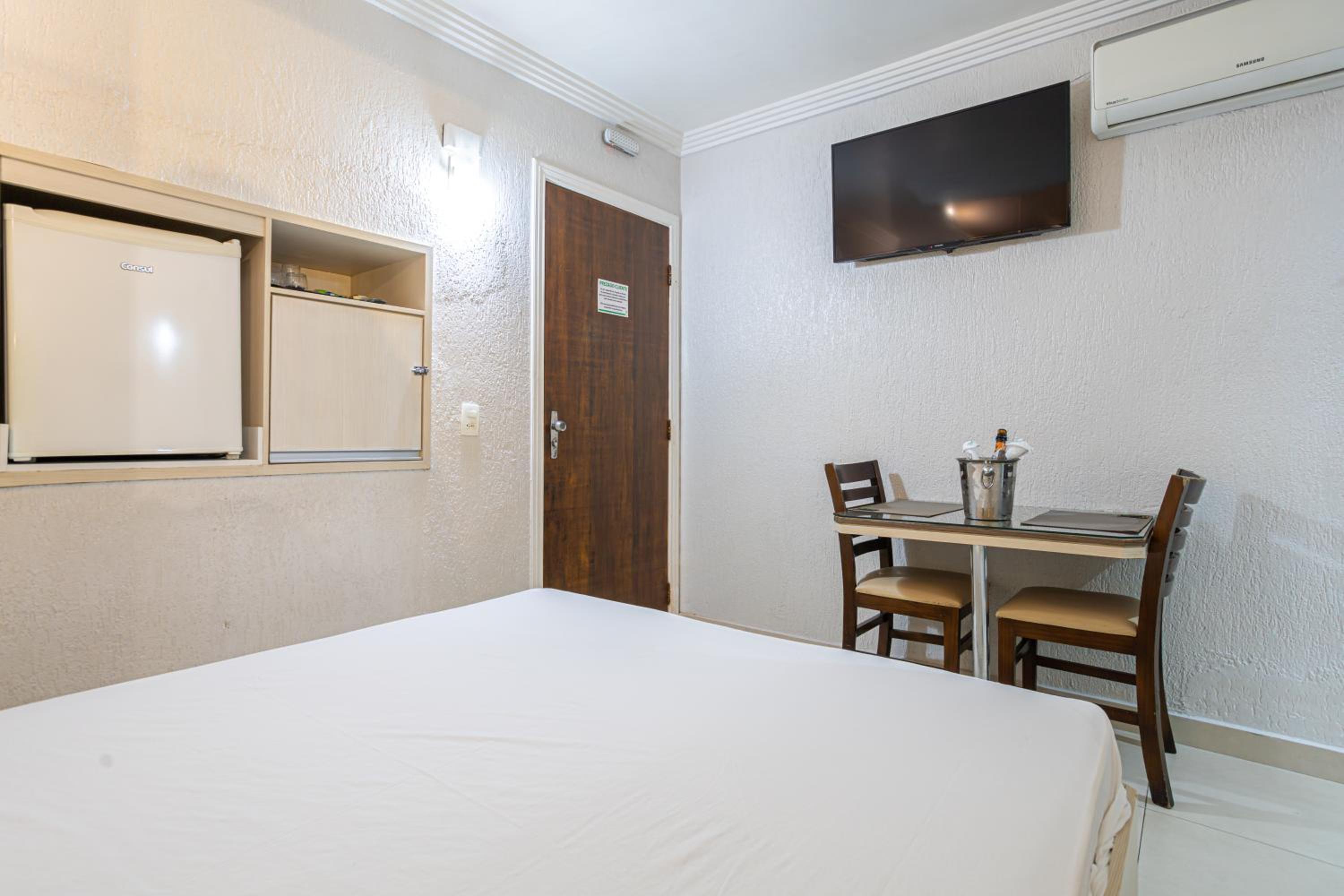Motel Coqueiros 2