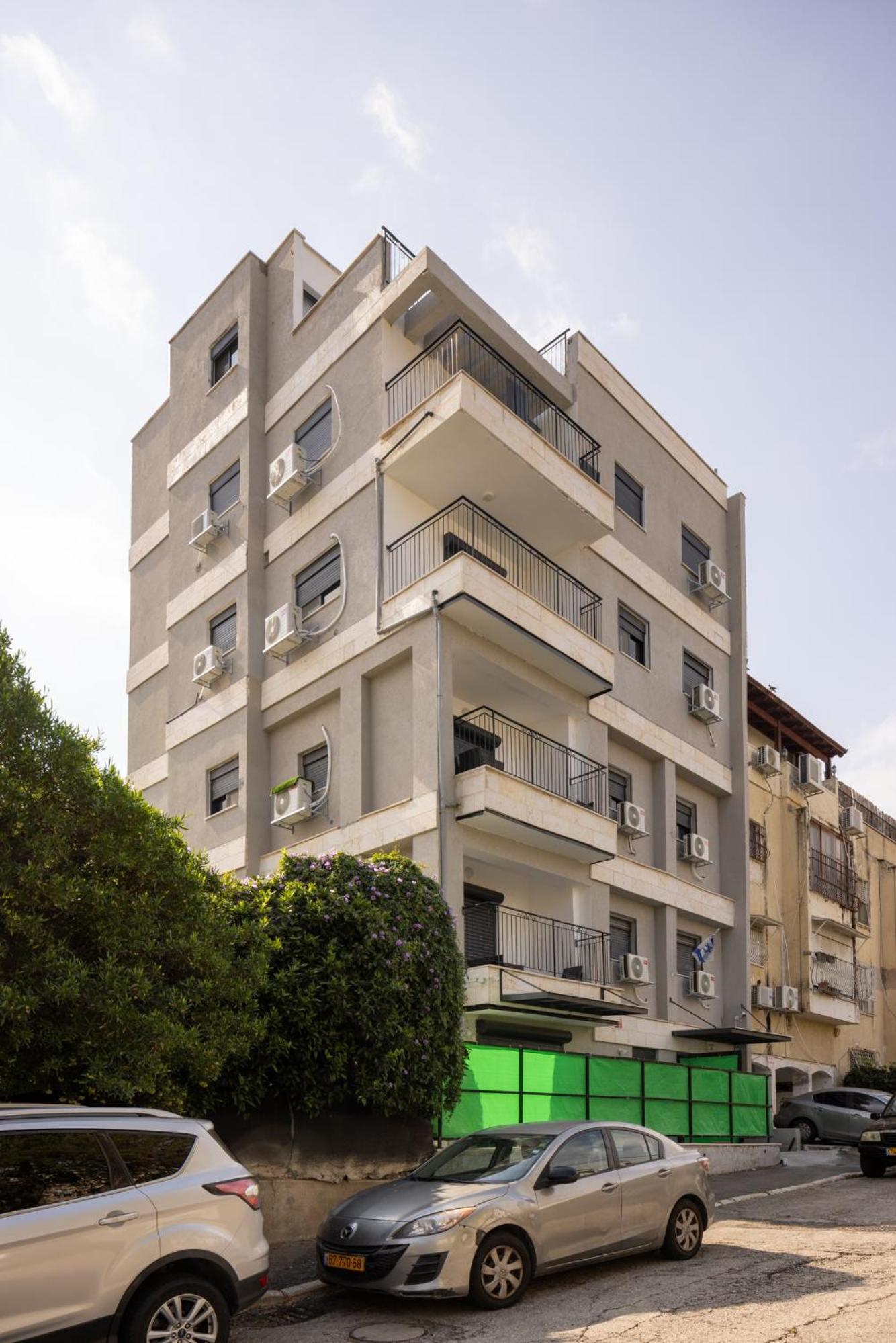 Mamad Bahai Gardens Vista Penthouse by Sea N Rent view 2